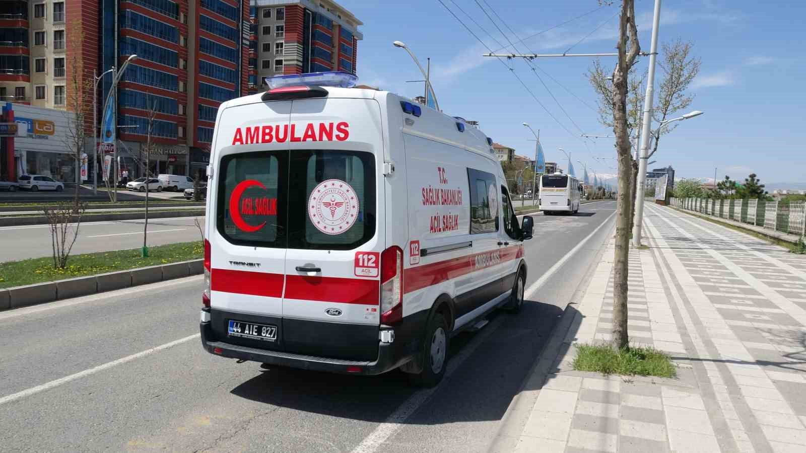 Malatya’da iki otobüs çarpıştı: 2 yaralı
