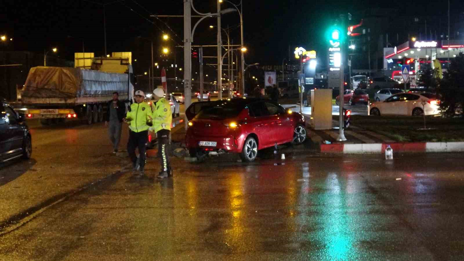 Malatya’da iki otomobil çarpıştı: 5 yaralı
