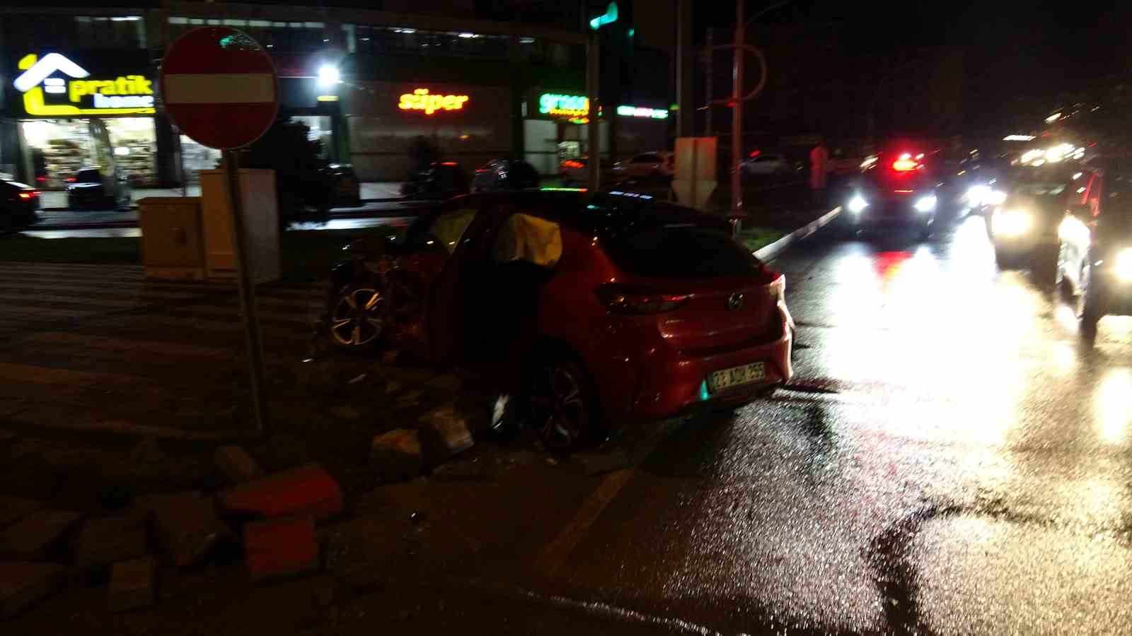 Malatya’da iki otomobil çarpıştı: 5 yaralı
