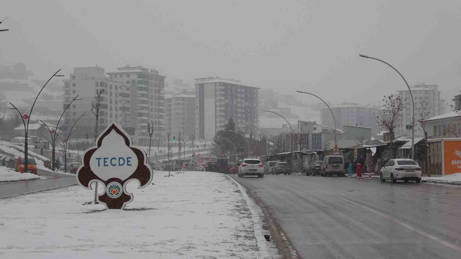 Malatya’da kar ve sis etkili oluyor
