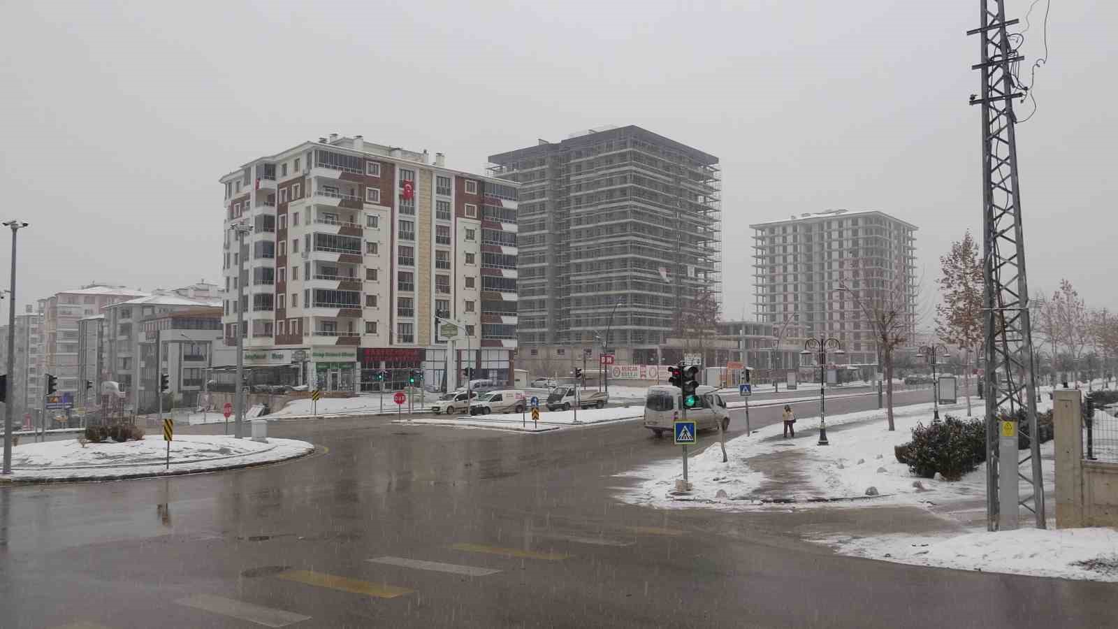 Malatya’da kar ve sis etkili oluyor
