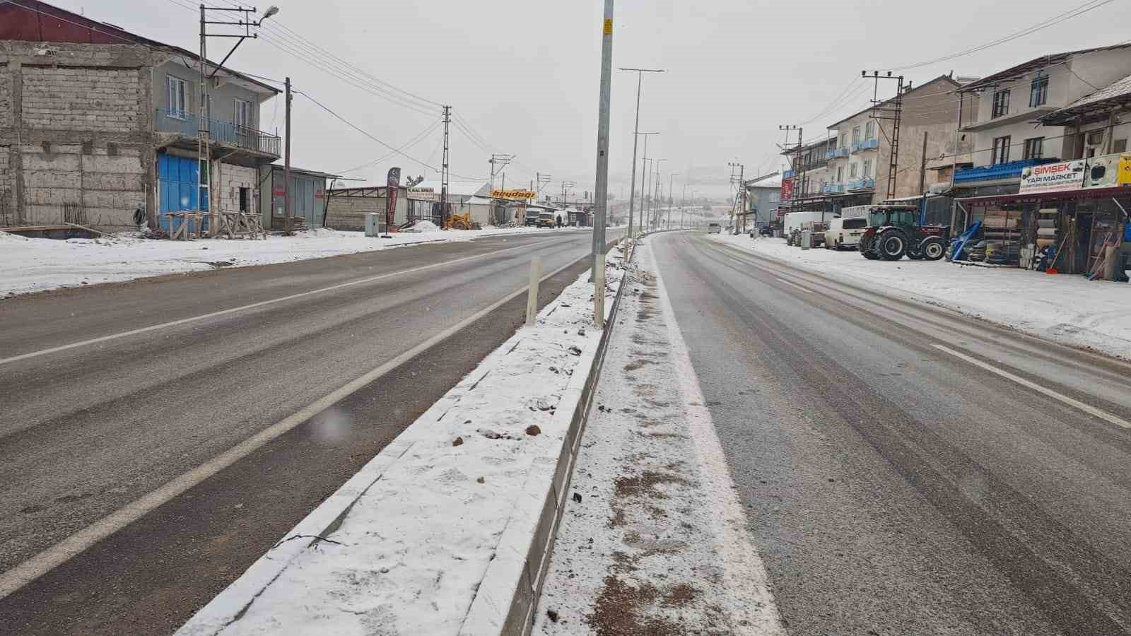 Malatya’da kar yağışı etkili oluyor
