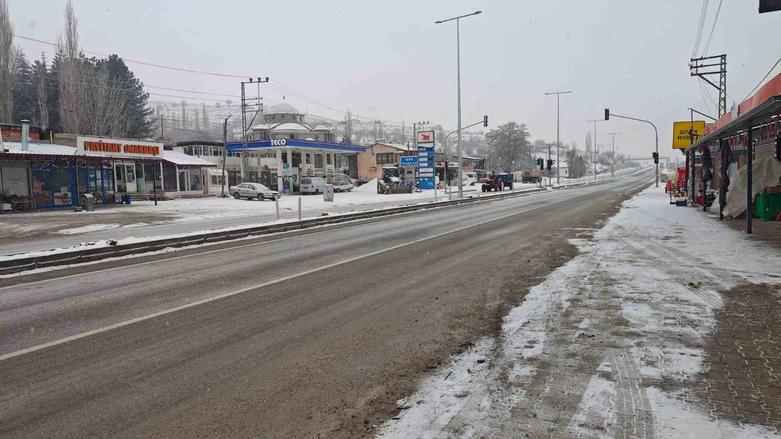 Malatya’da kar yağışı etkili oluyor
