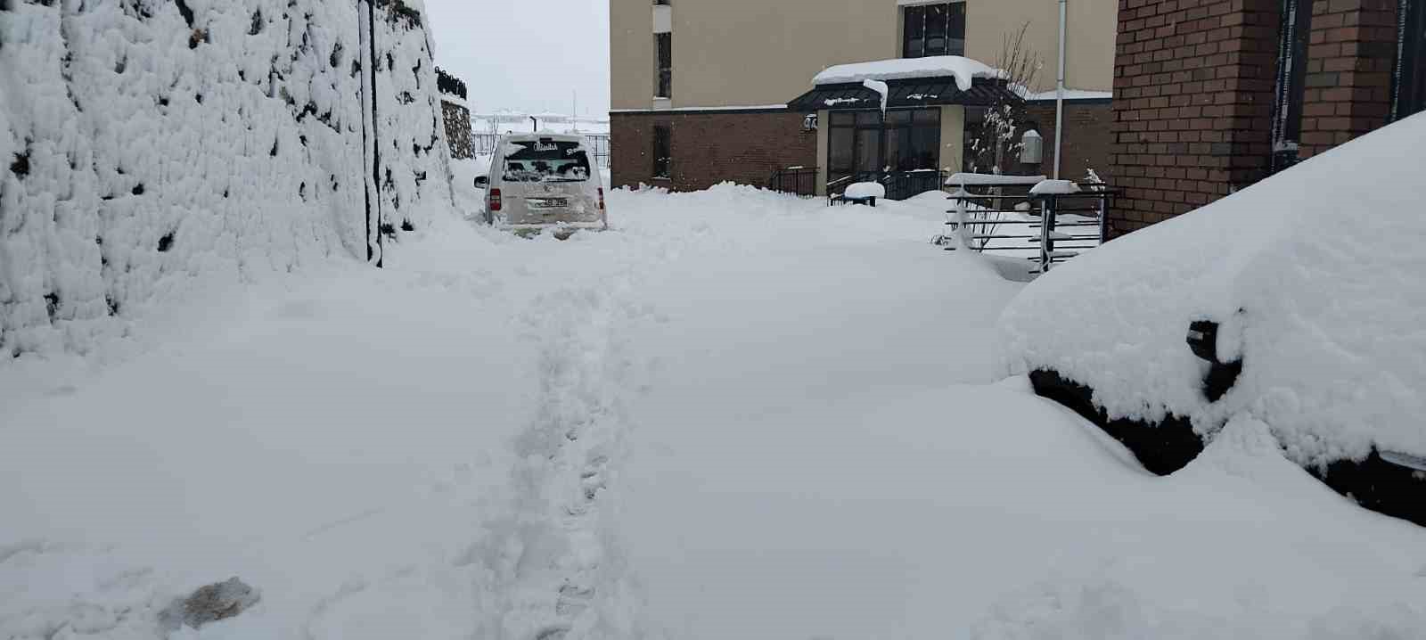 Malatya’da kırsal kesimlerde kar yağışı etkili oluyor
