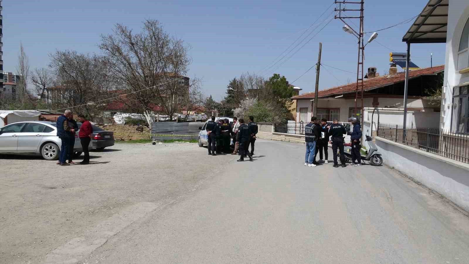 Malatya’da öğrenciler arasında bıçaklı kavga: 5 yaralı
