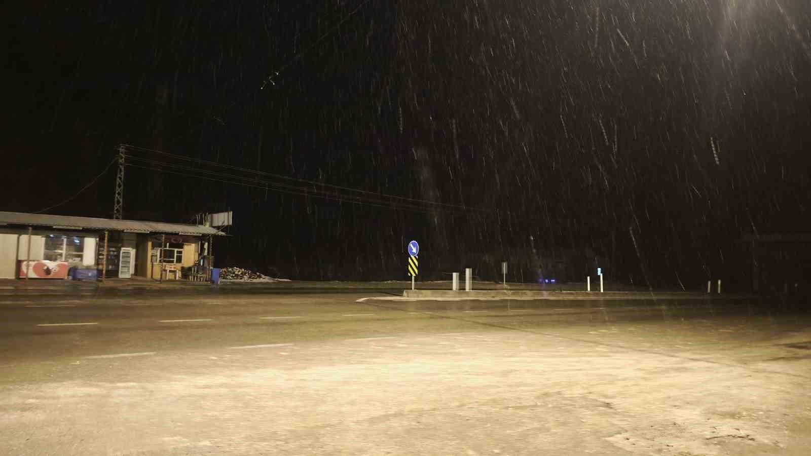 Malatya’nın yüksek kesimlerinde kar etkili oluyor
