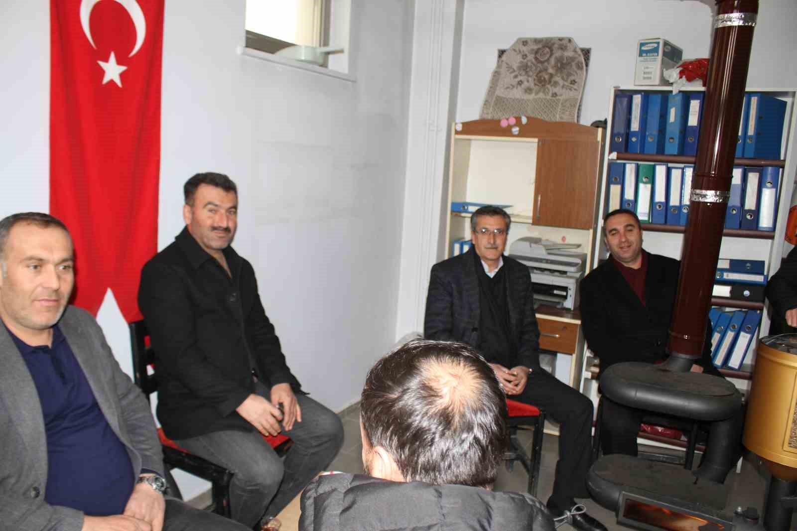 Malazgirt Kaymakamı Bayram’dan muhtarlara ziyaret
