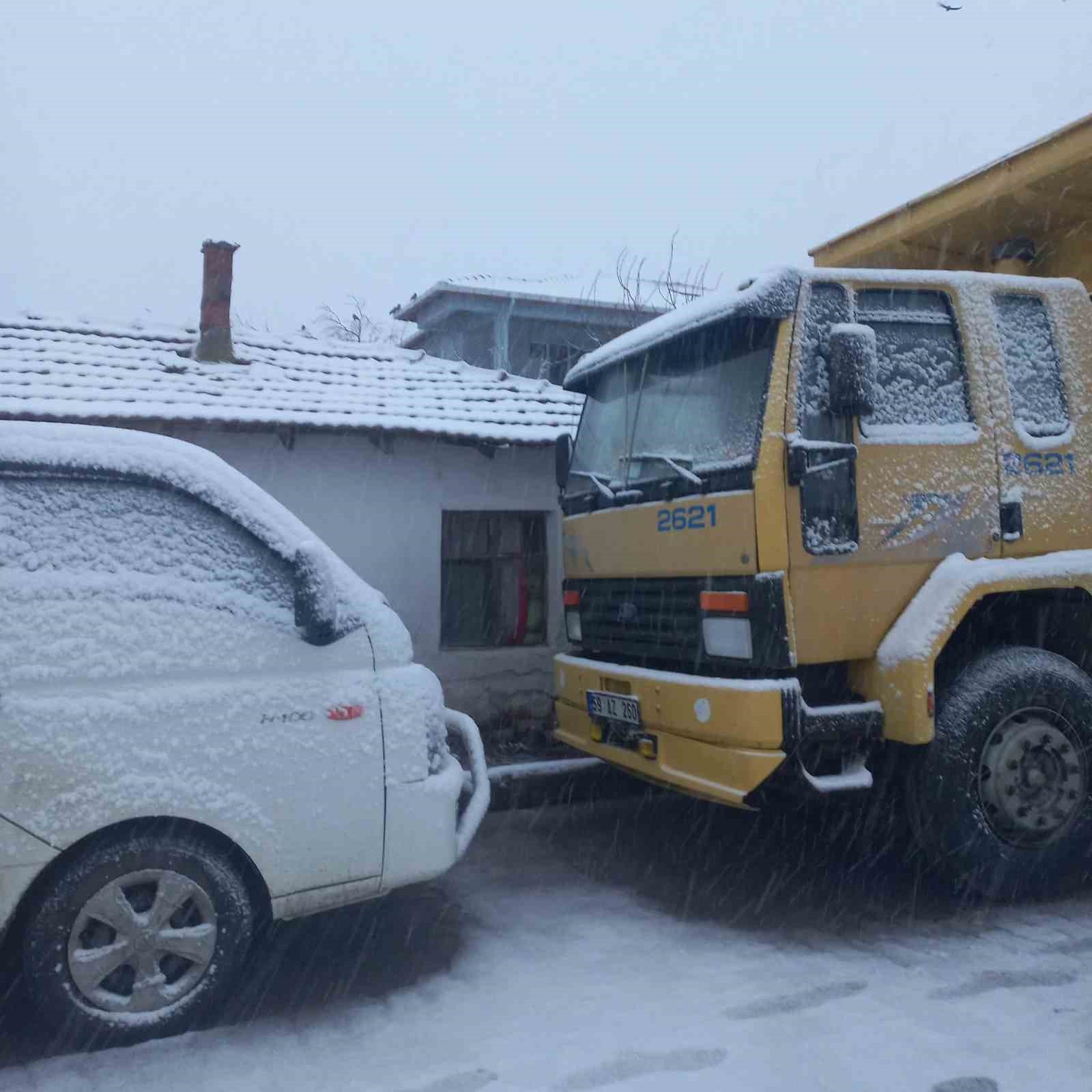 Malkara beyaza büründü : Kar yağışı etkili oluyor

