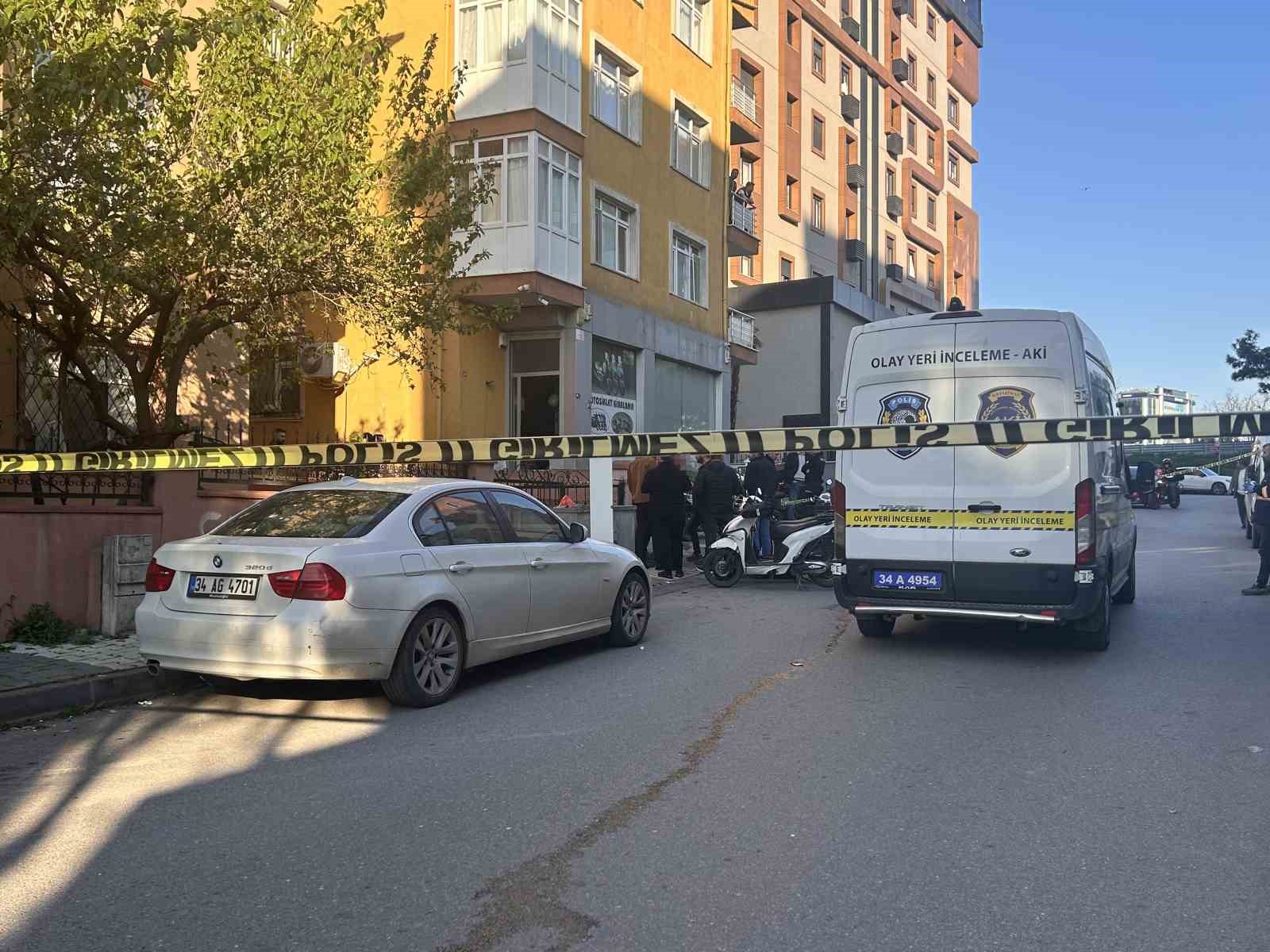Maltepe’de borç kavgası kanlı bitti: 1 ölü, 2 yaralı
