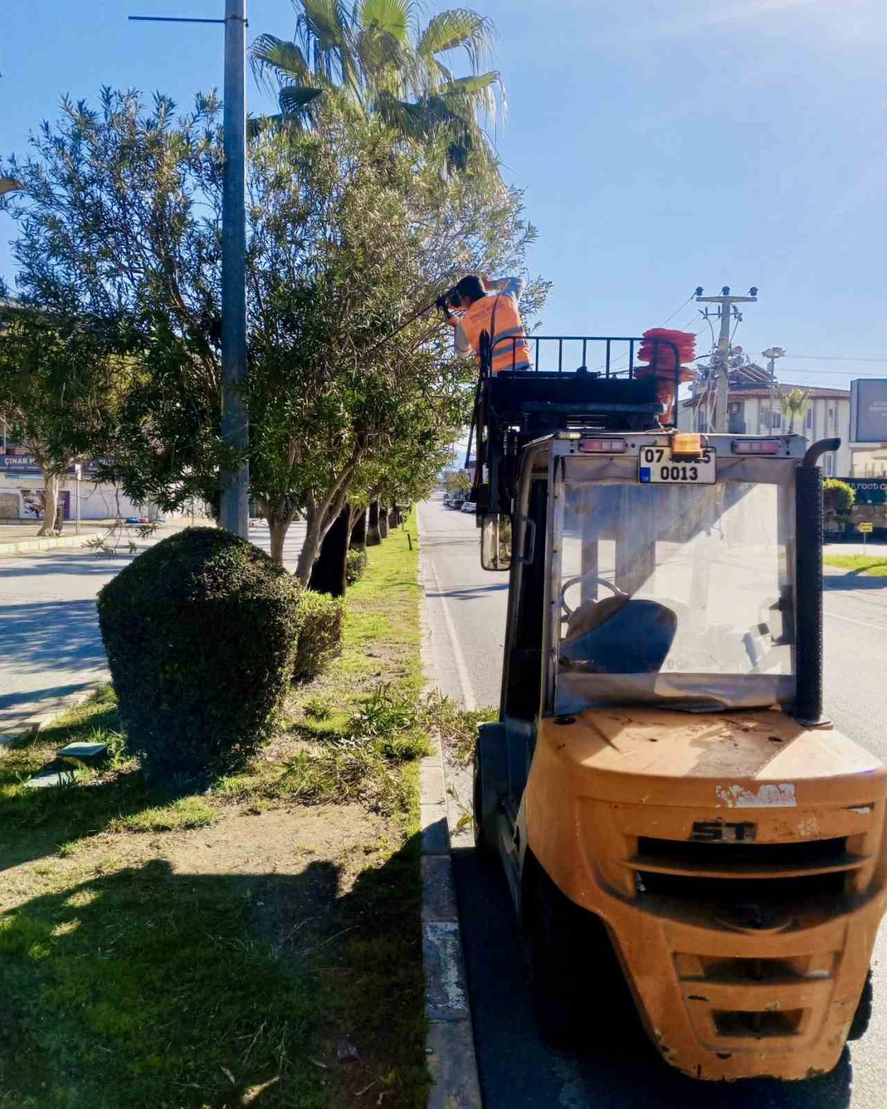 Manavgat belediyesi turizm bölgelerini yaz sezonuna hazırlıyor
