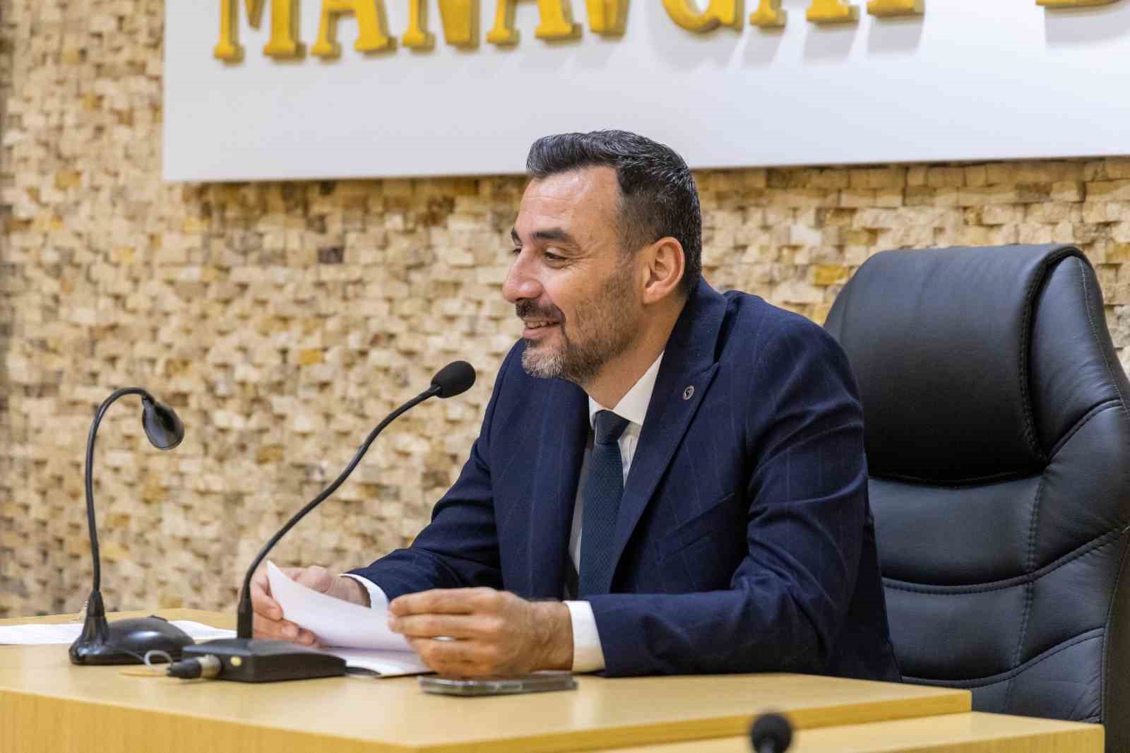 Manavgat Belediyesinden nehir ağzında temizlik çalışması
Manavgat Belediyesinden nehir ağzında temizlik çalışması