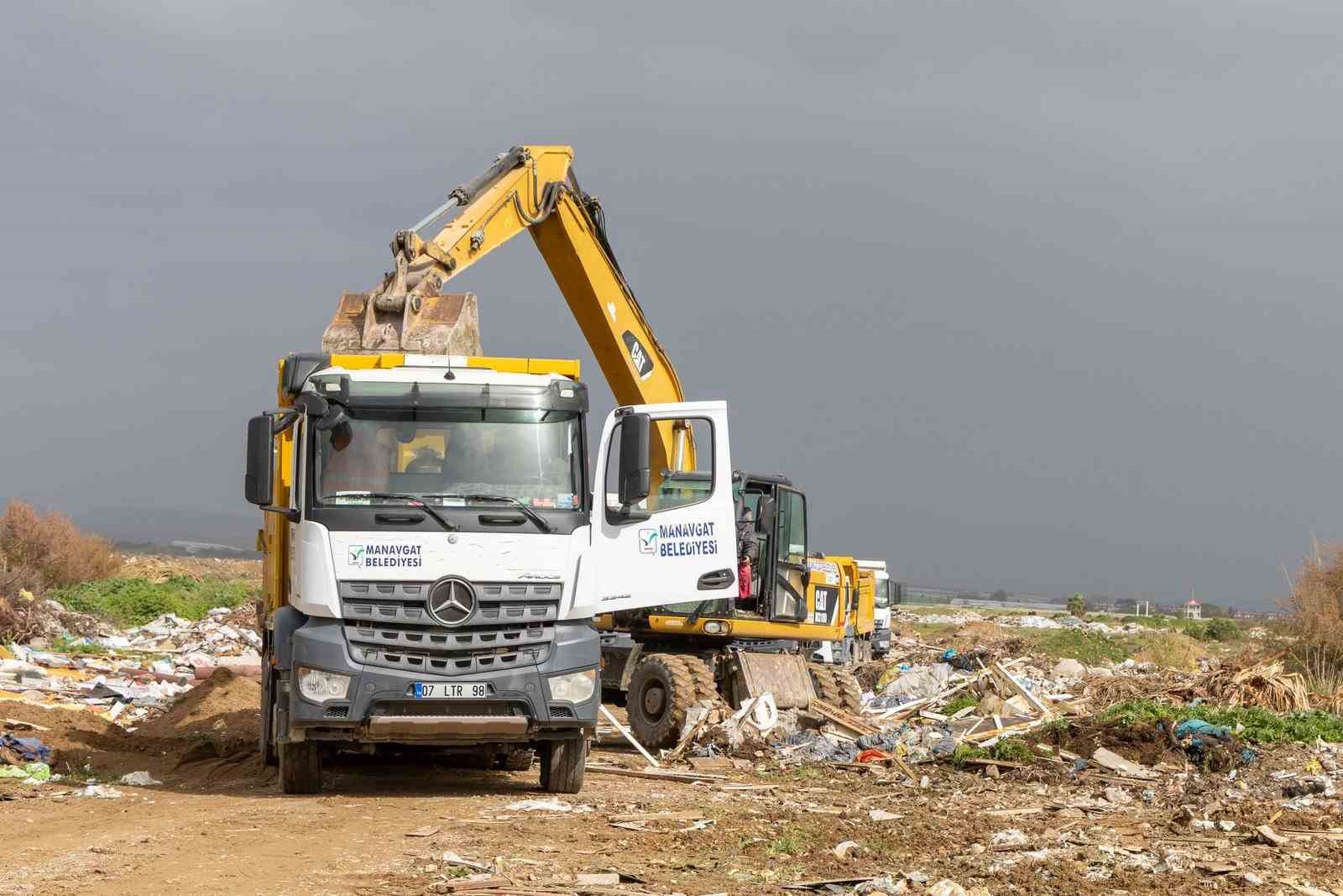 Manavgat Belediyesinden nehir ağzında temizlik çalışması
Manavgat Belediyesinden nehir ağzında temizlik çalışması