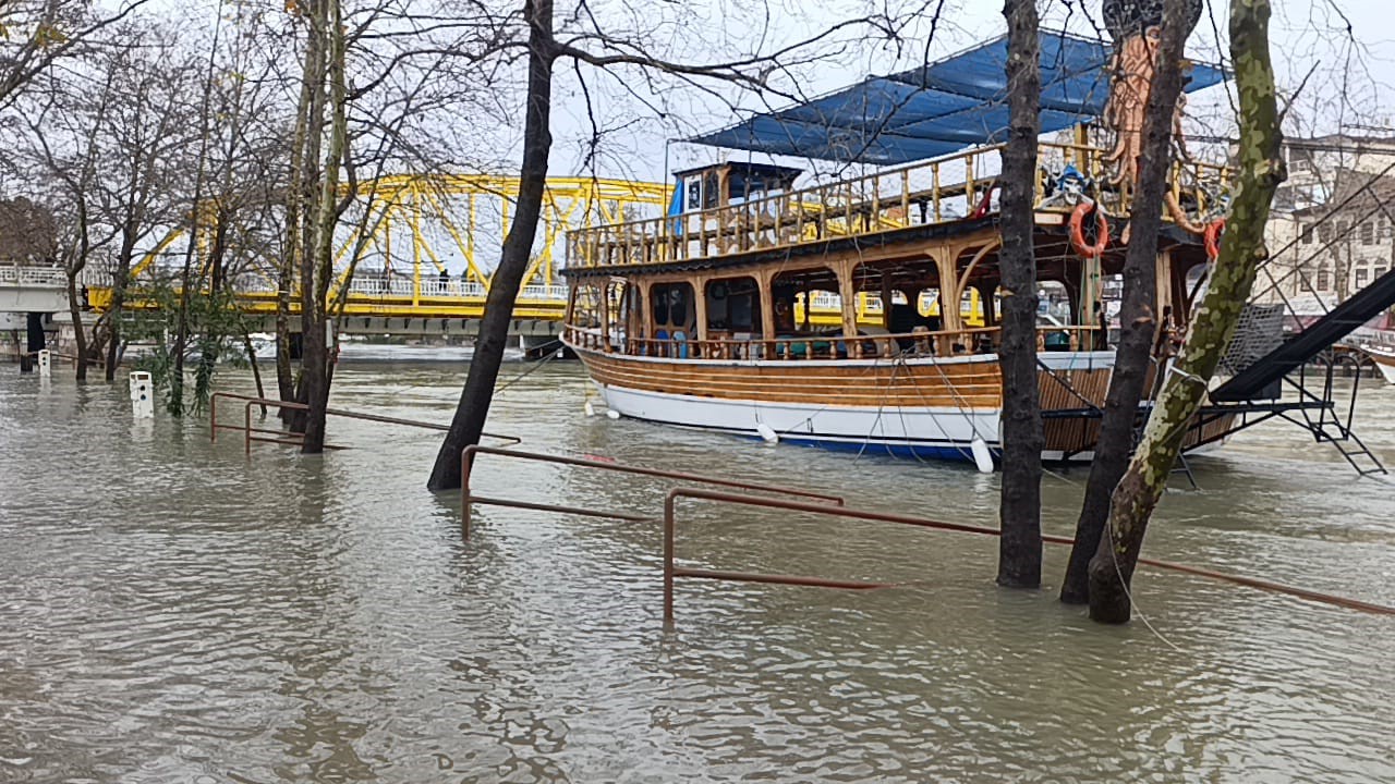 Manavgat ırmağında  yağmur alarmı
