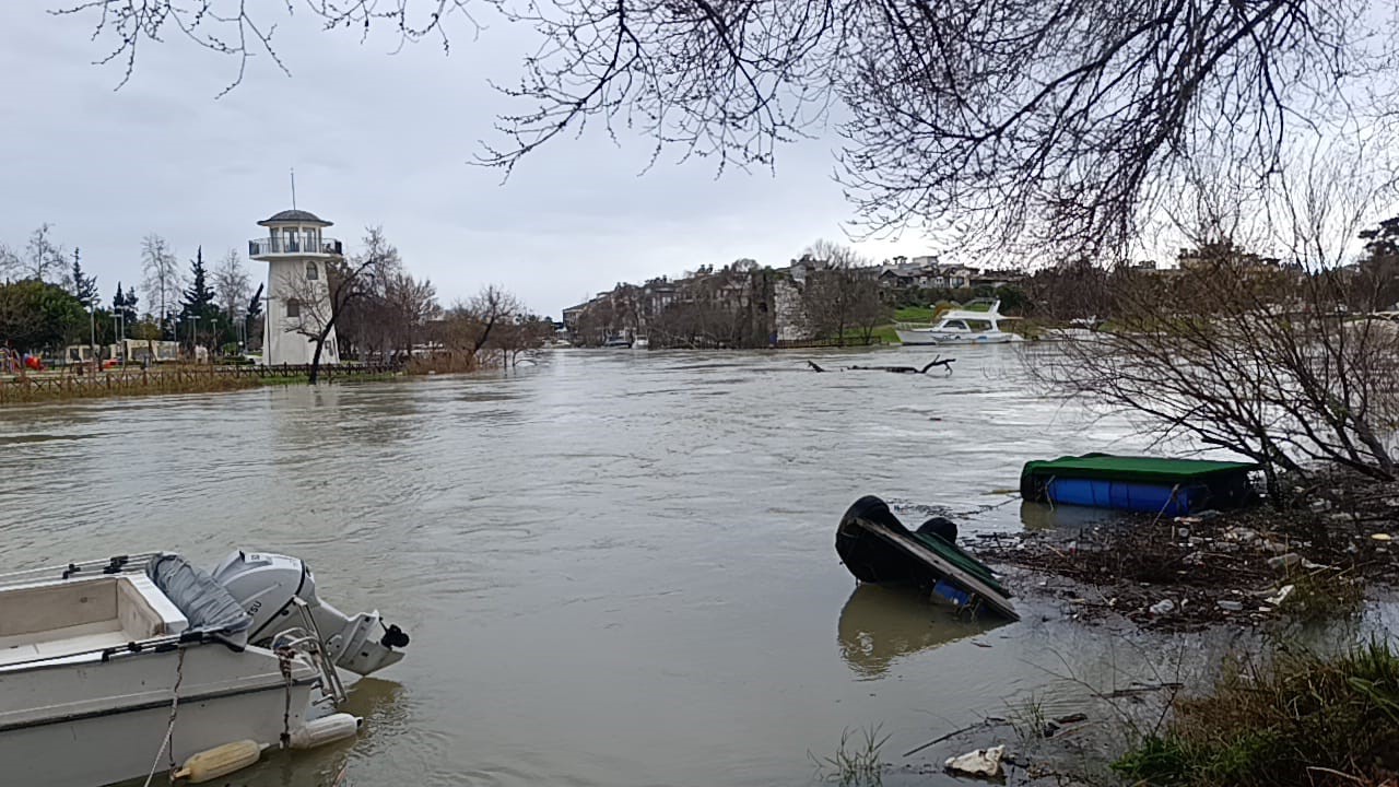 Manavgat ırmağında  yağmur alarmı
