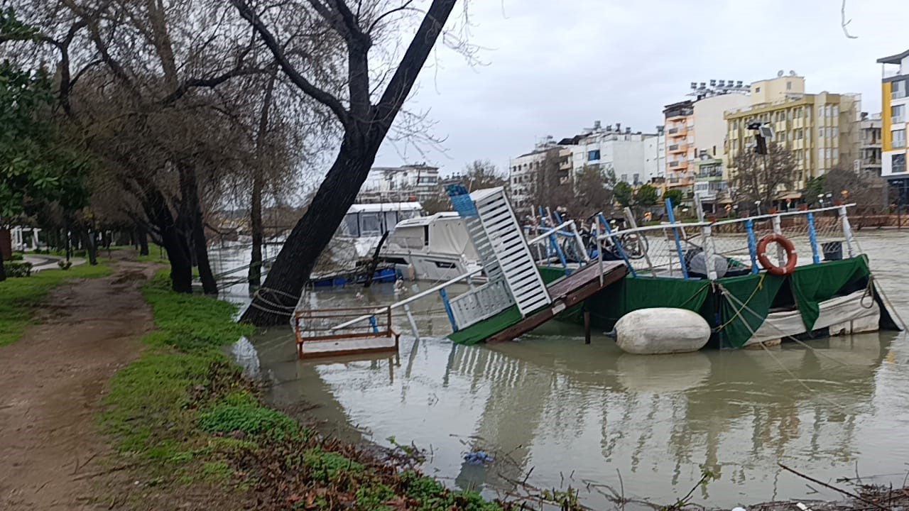 Manavgat ırmağında  yağmur alarmı
