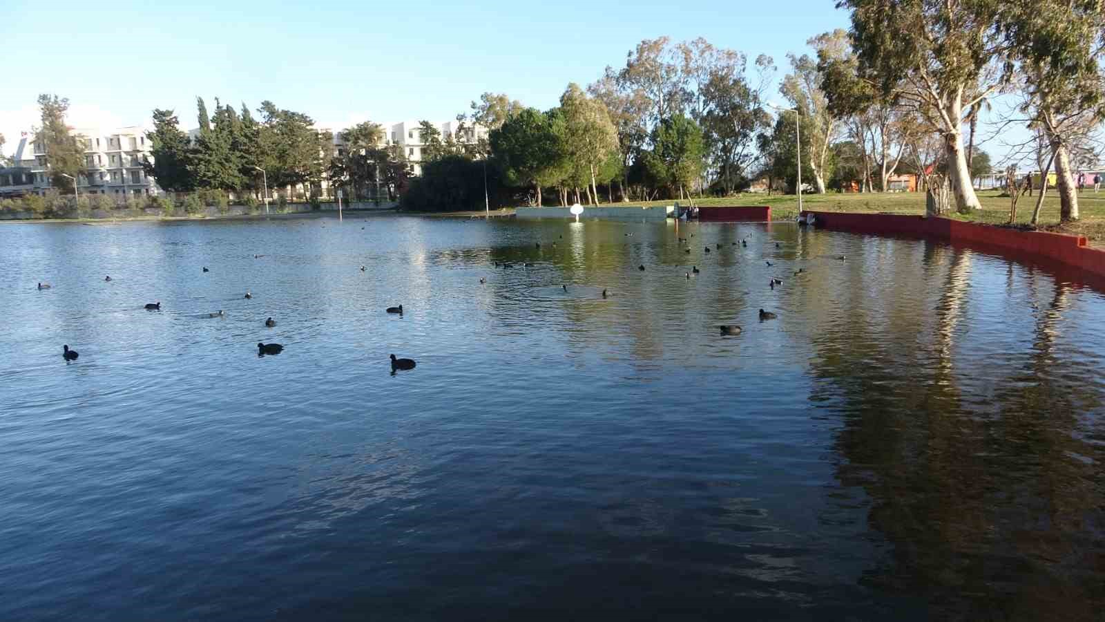 Manavgat’ta dev dalgalar Titreyengöl’ü denizle birleştirdi
