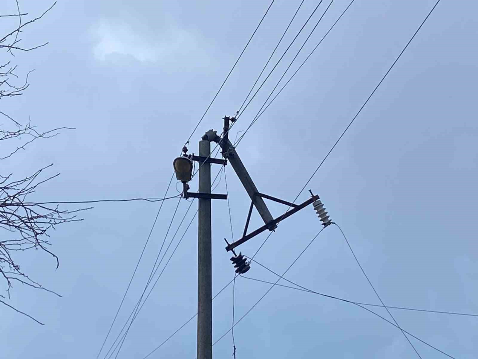 Manavgat’ta hortum üç mahalleyi harabeye çevirdi
