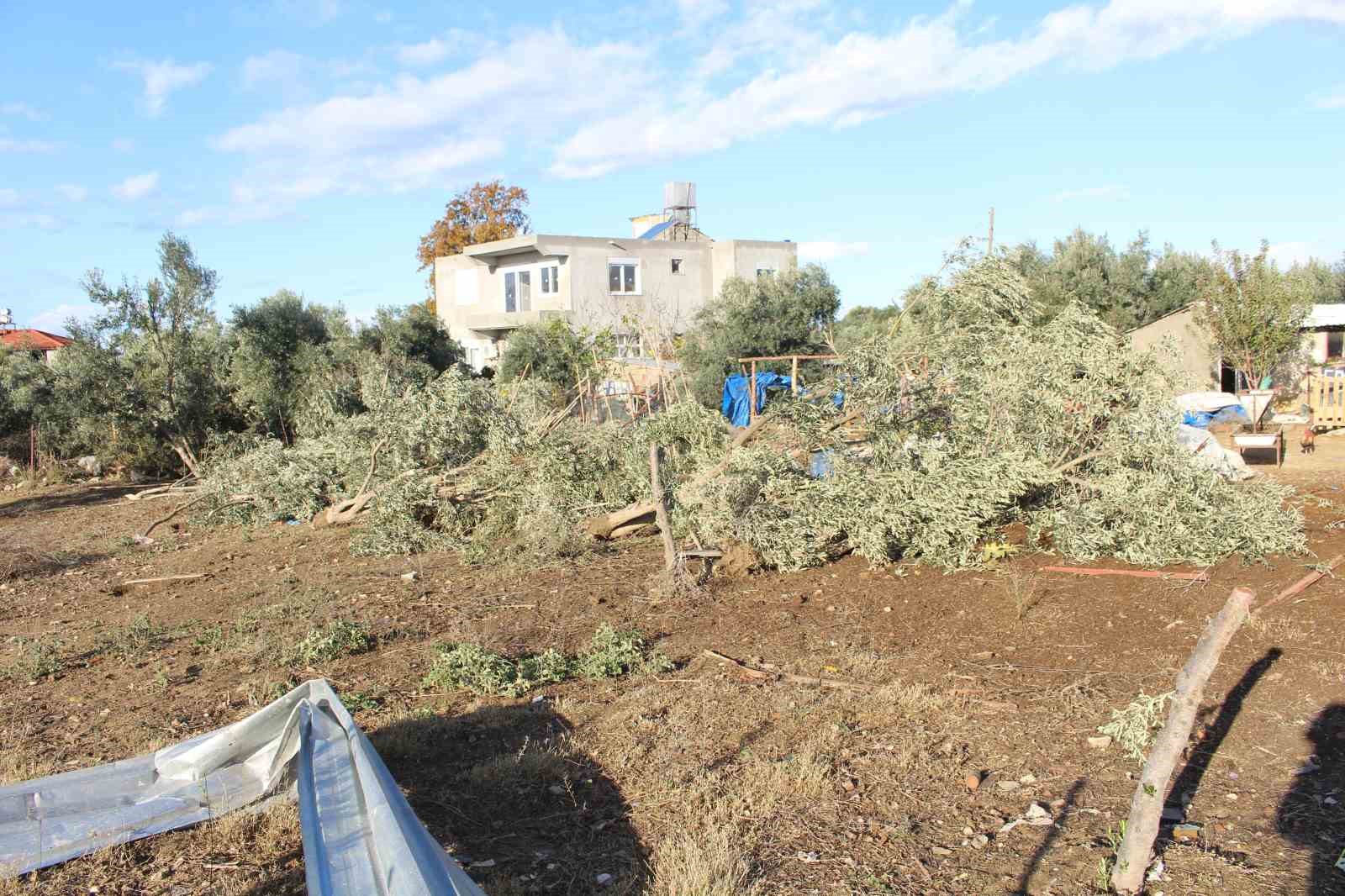 Manavgat’ta hortumdan zarar gören bölgelerde hasar tespit çalışması yapıldı
