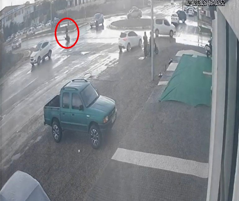 Manavgat’ta otomobille çarpışan motosikletli yaralandı
