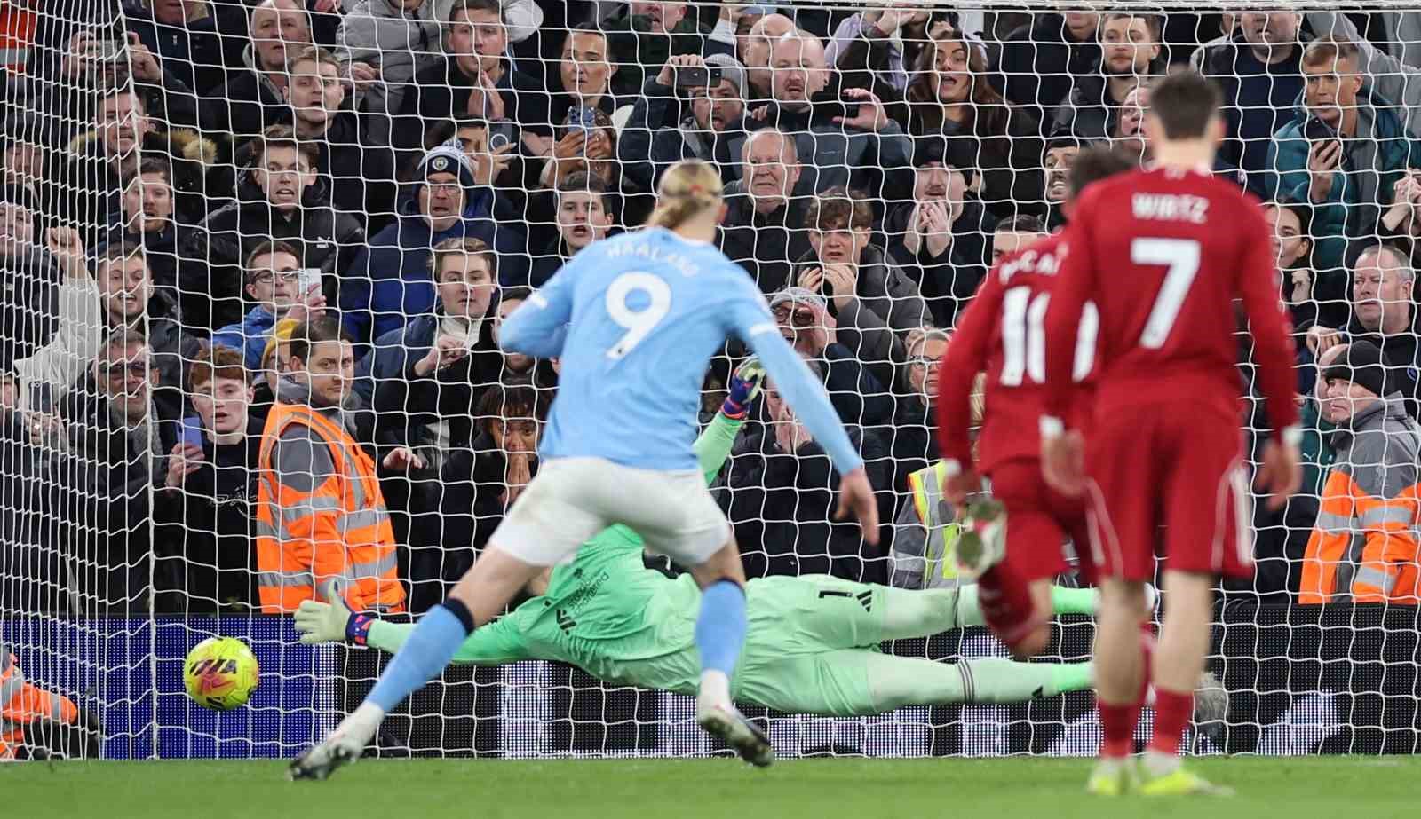 Manchester City, Liverpool’u uzatmalarda mağlup etti
