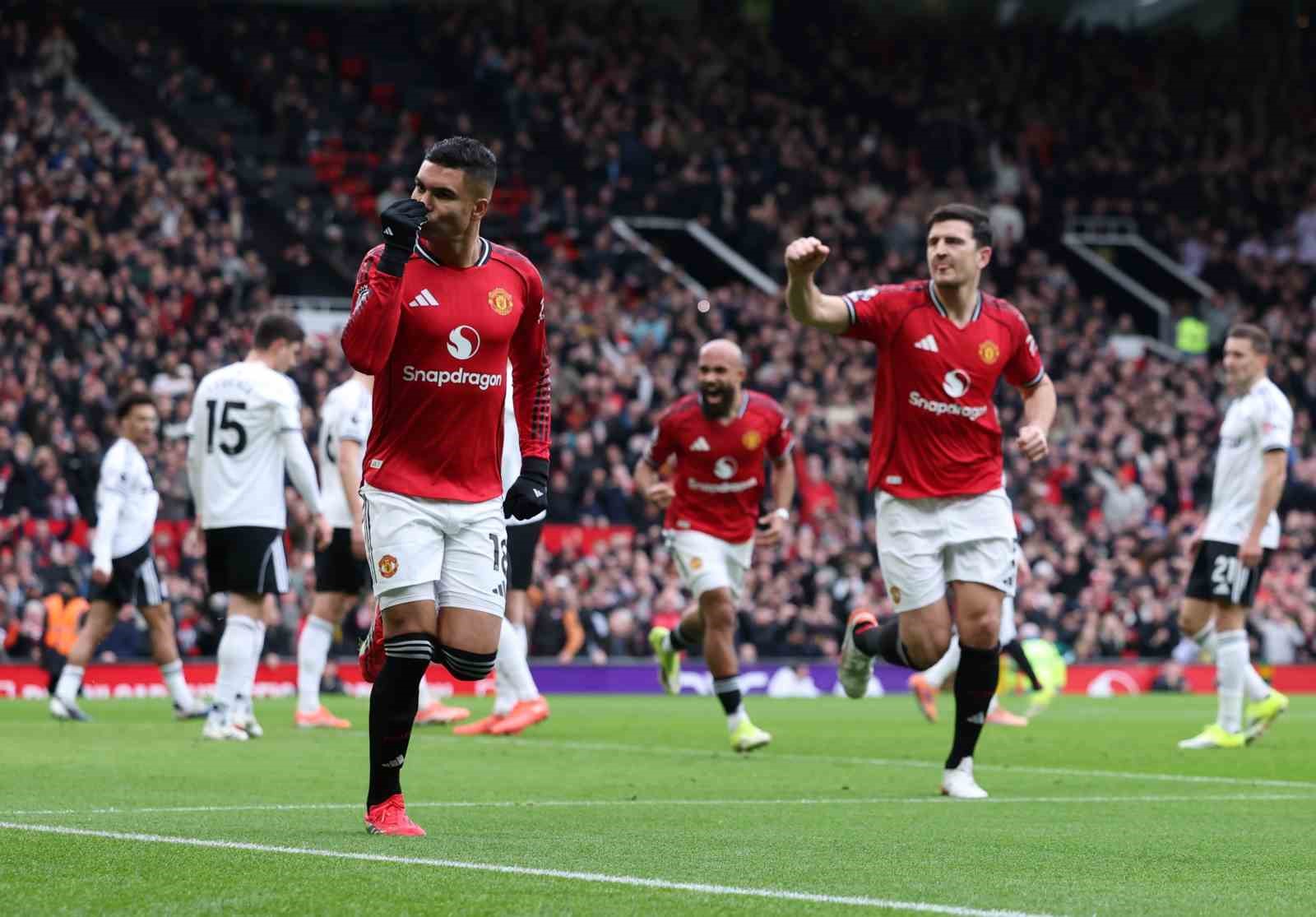 Manchester United, Carrick ile yükselişe geçti
