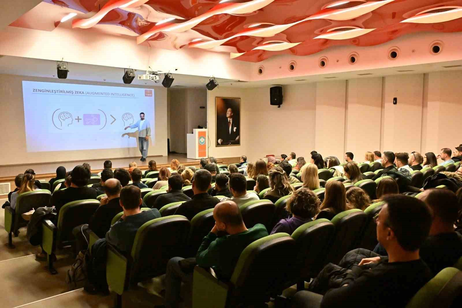 Manisa Büyükşehir personeline yapay zeka ve veri yönetimi eğitimi
Manisa Büyükşehir personeline yapay zeka ve veri yönetimi eğitimi