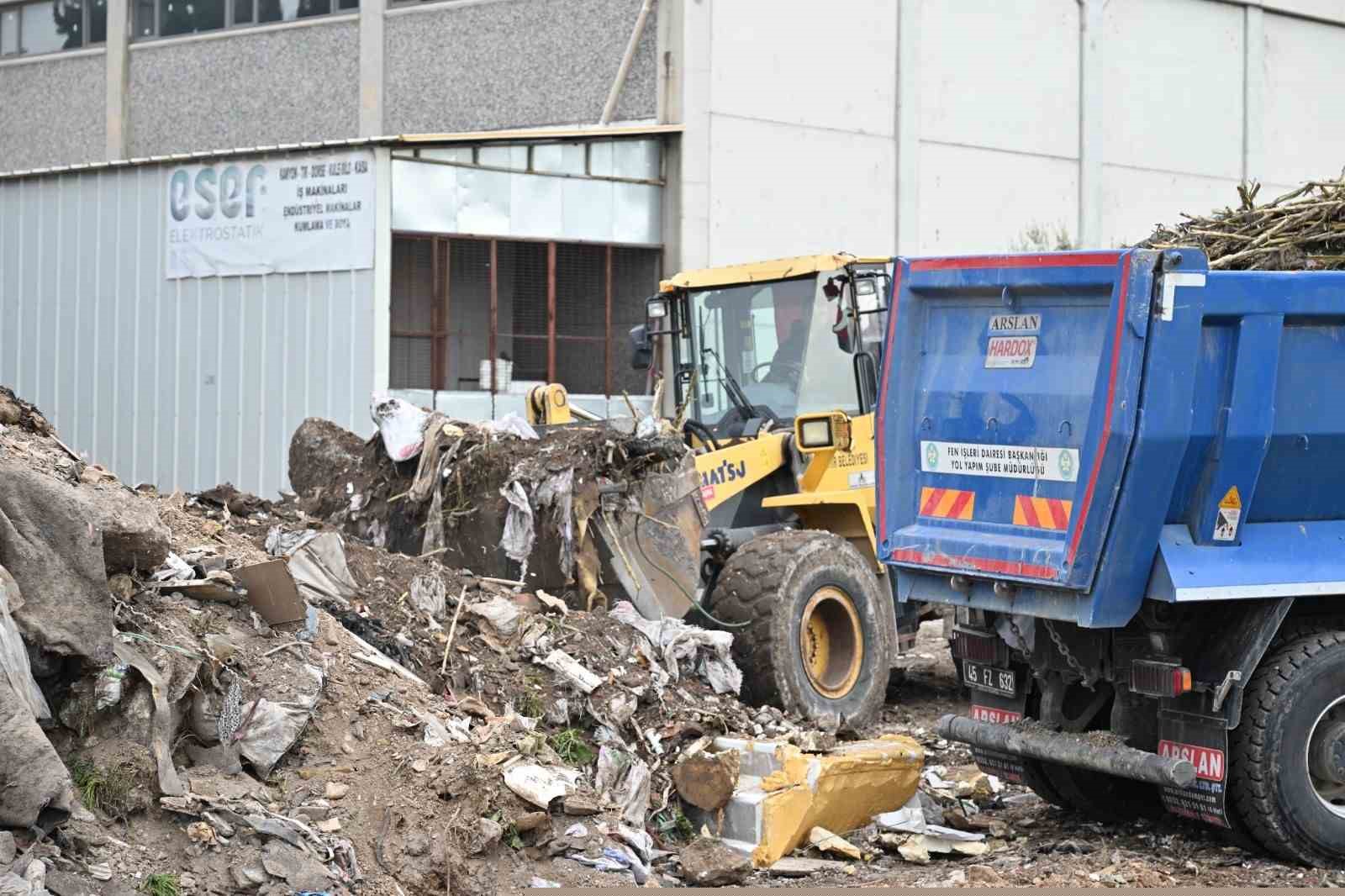 Manisa Büyükşehir’den kaçak atıklara sıfır tolerans
