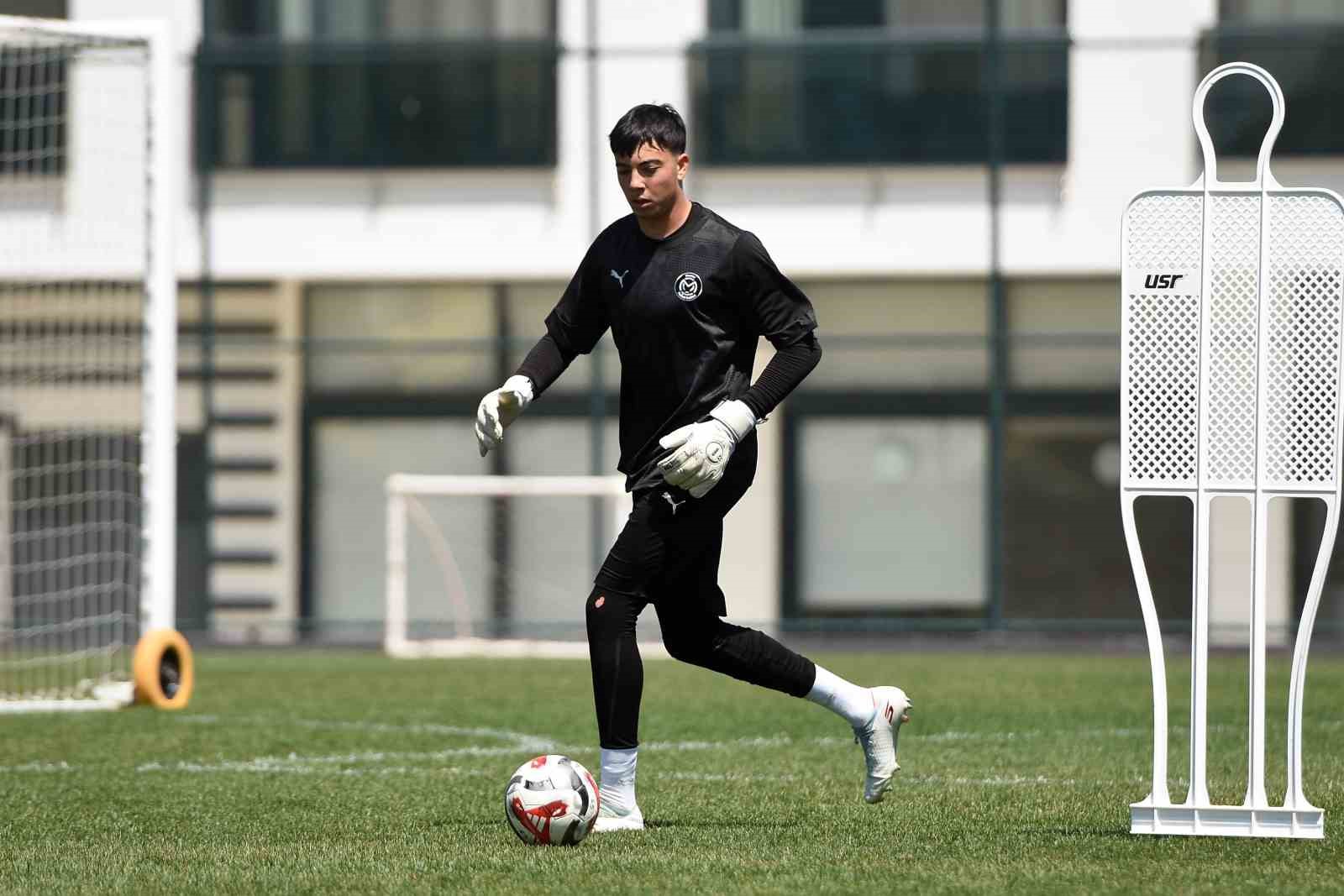 Manisa FK, günü yenileme çalışmasıyla tamamladı
