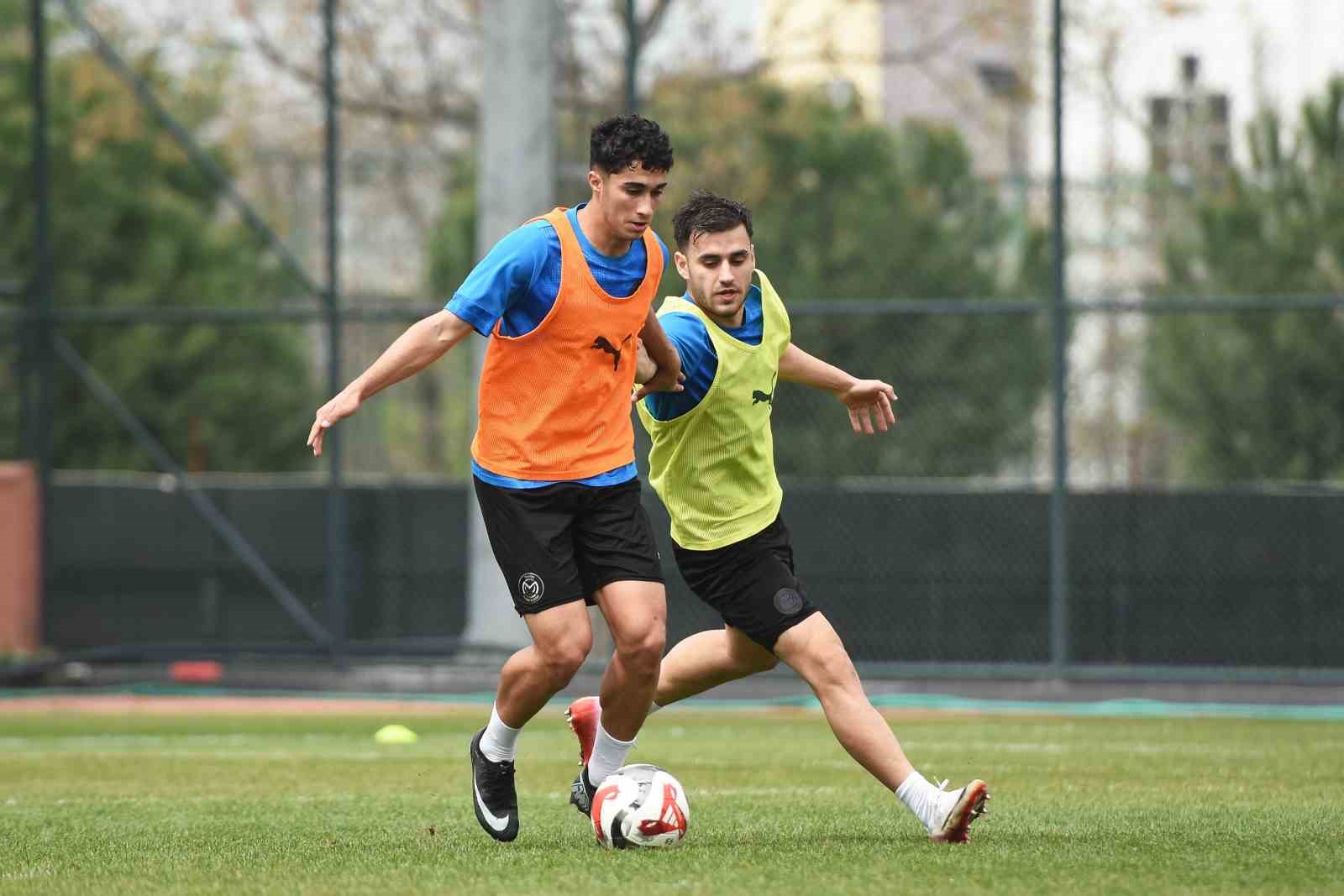 Manisa FK, Serikspor maçının hazırlıklarını sürdürüyor
