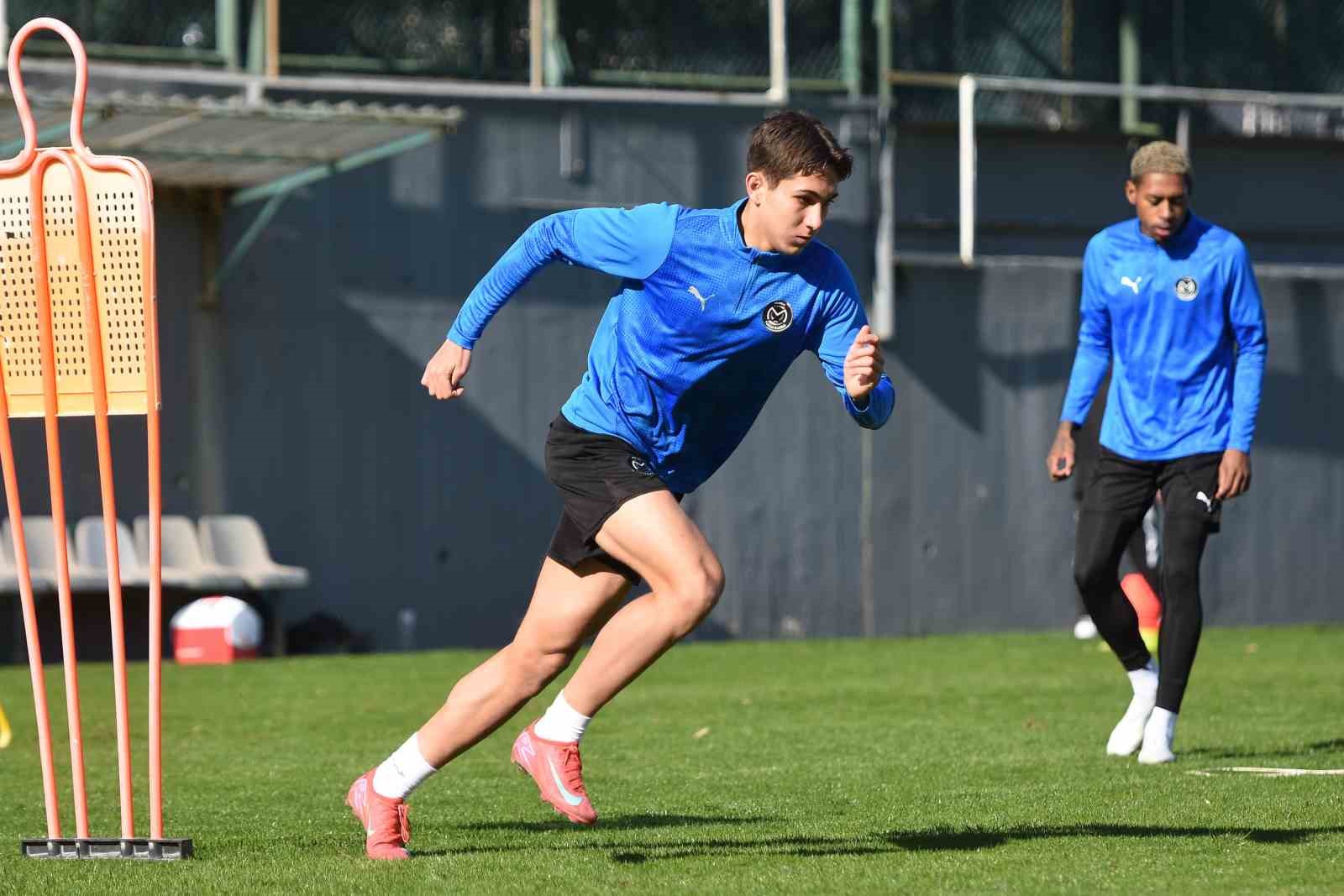 Manisa FK, Ümraniyespor galibiyeti sonrası yenileme çalışması yaptı
