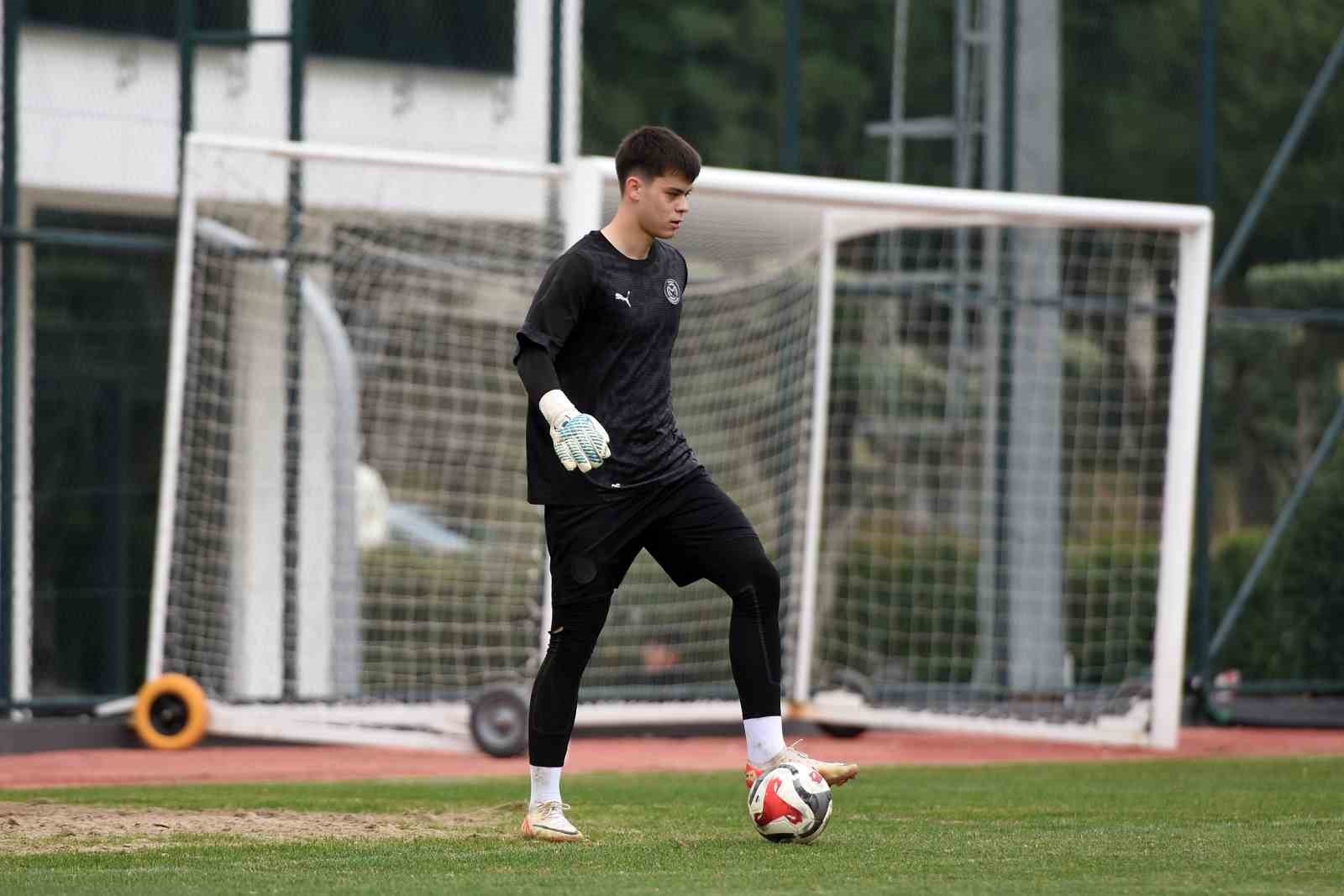 Manisa FK, Ümraniyespor maçının hazırlıklarını sürdürdü
