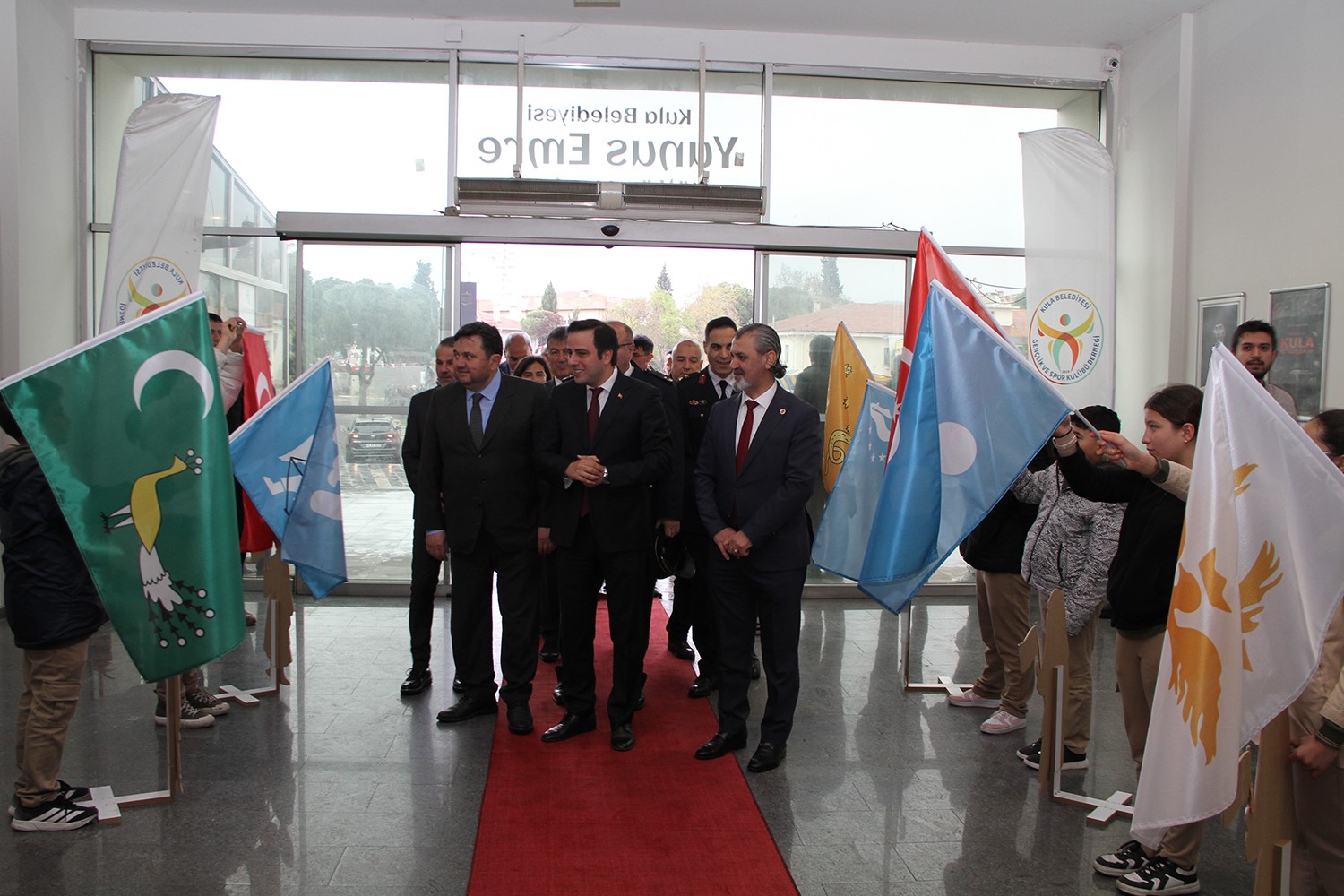 Manisa ilçelerinde 23 Nisan coşkusu
