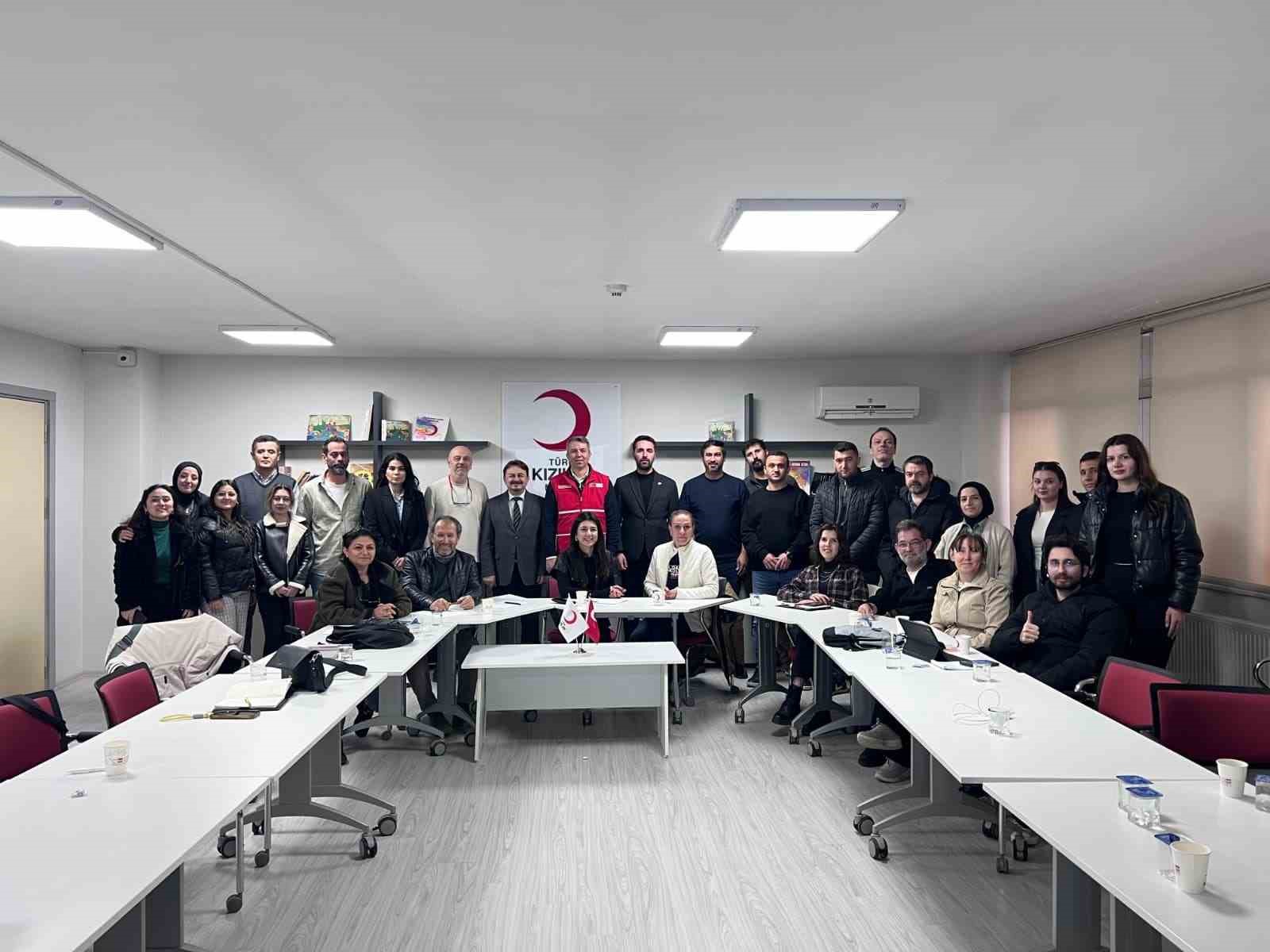 Manisa Medya Akademisi’nde gazetecilere ücretsiz dron eğitimi
