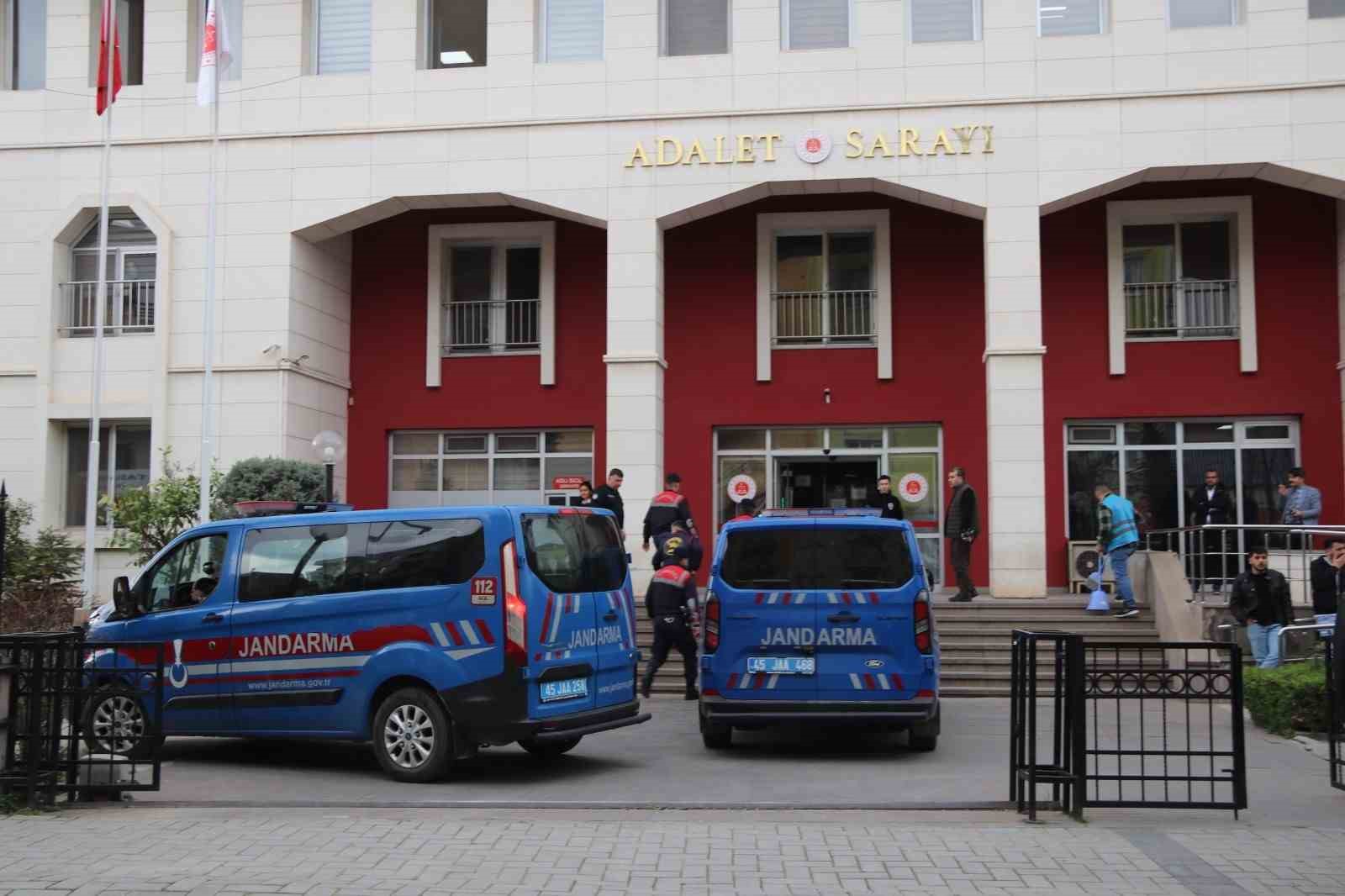 Manisa’da 4 aile ferdini öldüren şüpheli tutuklandı
