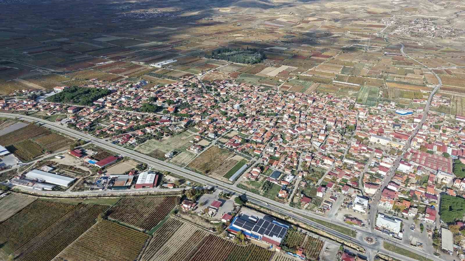 Manisa’da 45 yıllık asbestli içme suyu hattı tarihe karışıyor
Manisa’da 45 yıllık asbestli içme suyu hattı tarihe karışıyor