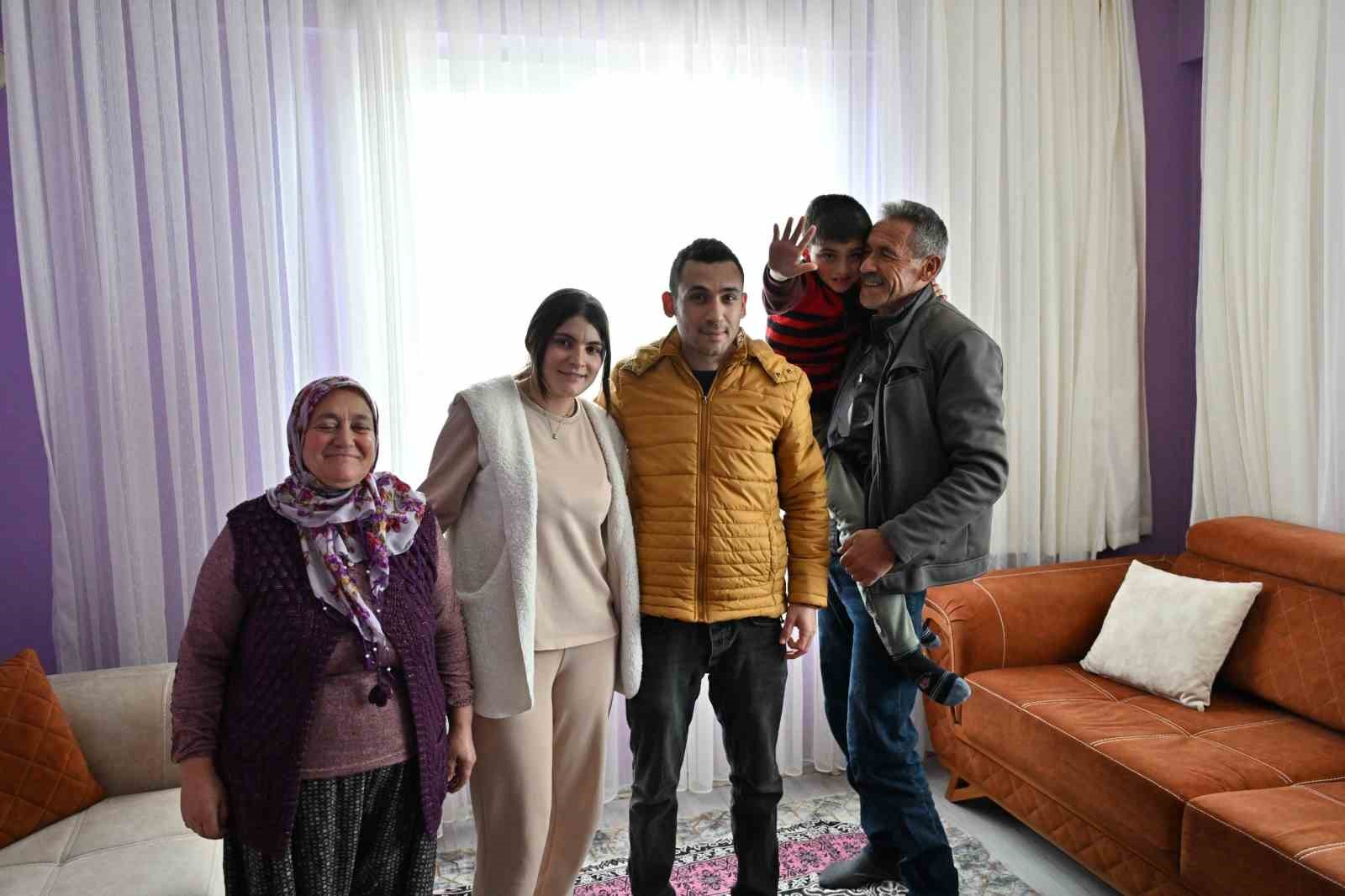 Manisa’da 600 aile takip bilekliğiyle rahat nefes aldı
