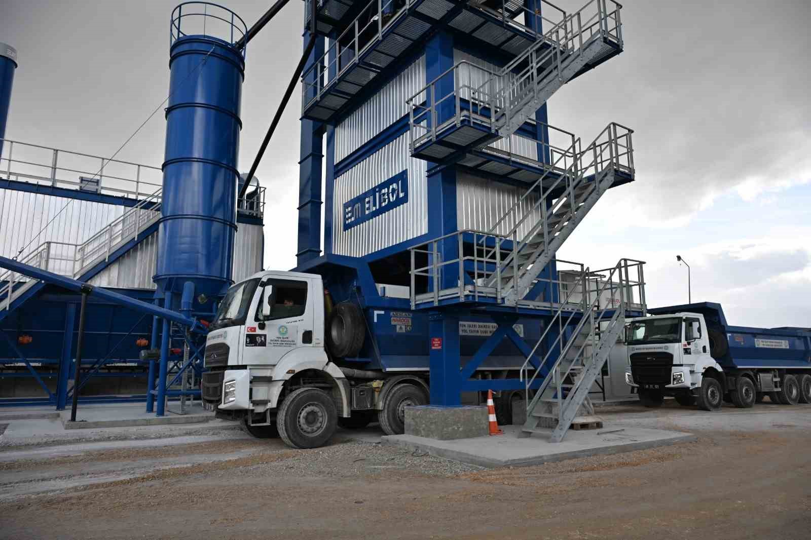 Manisa’da asfalt seferberliği: Hedef 120 bin ton
