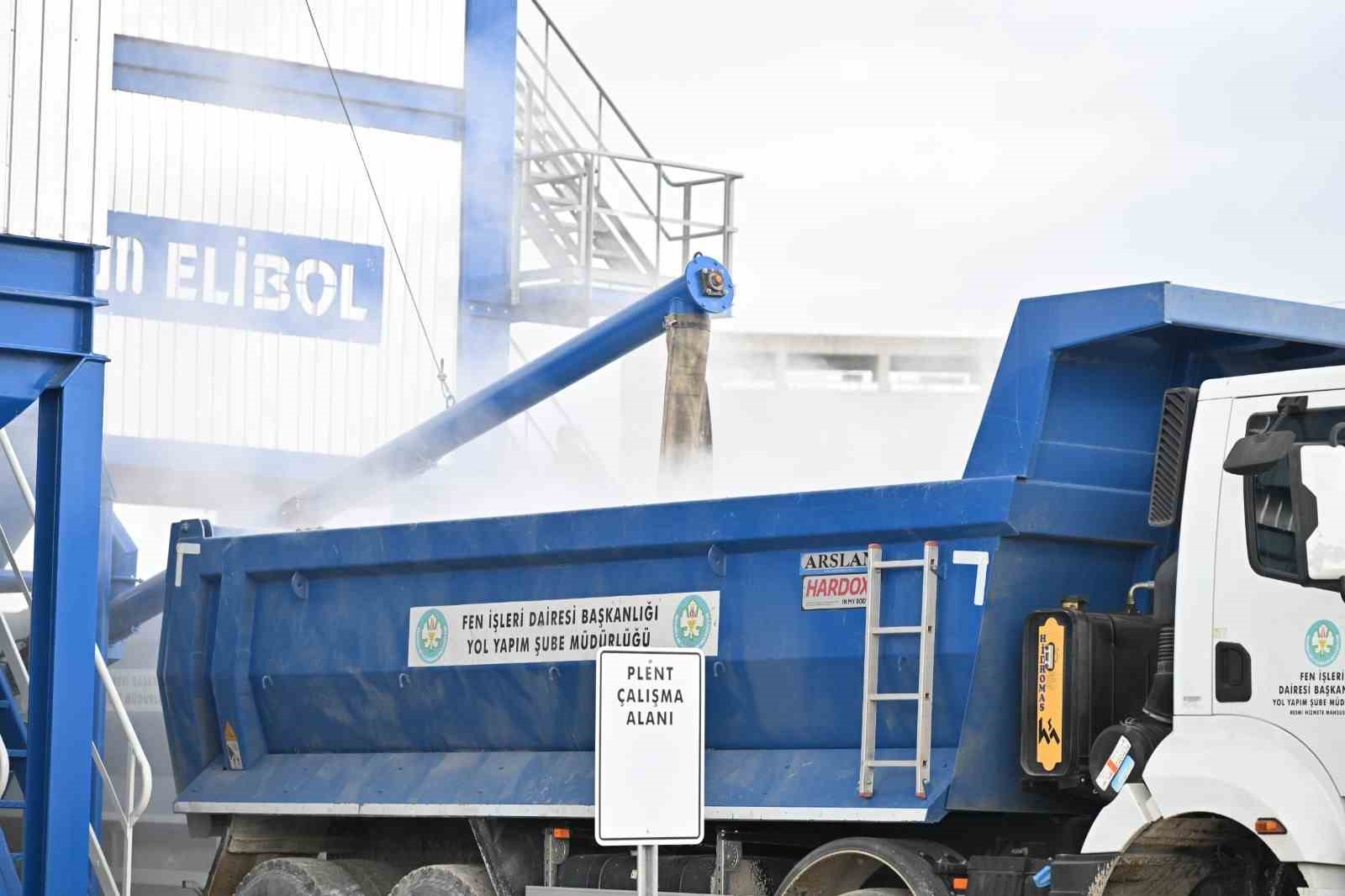 Manisa’da asfalt seferberliği: Hedef 120 bin ton
