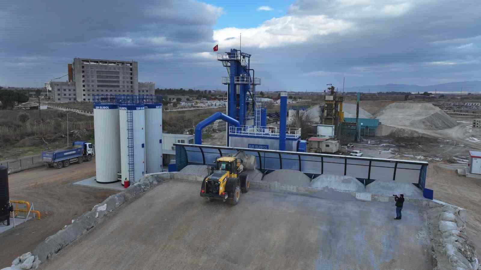 Manisa’da asfalt seferberliği: Hedef 120 bin ton
