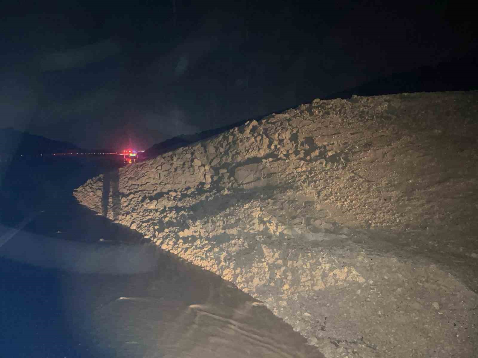 Manisa’da aşırı yağışlar sebebiyle vatandaşlara kritik uyarılar
