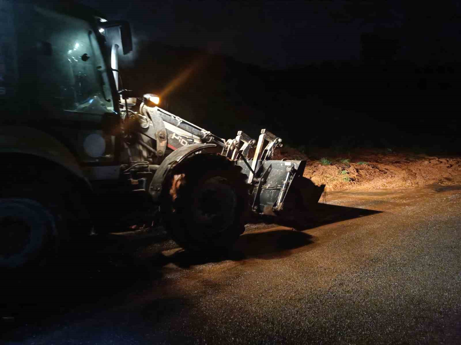 Manisa’da aşırı yağışlar sebebiyle vatandaşlara kritik uyarılar
