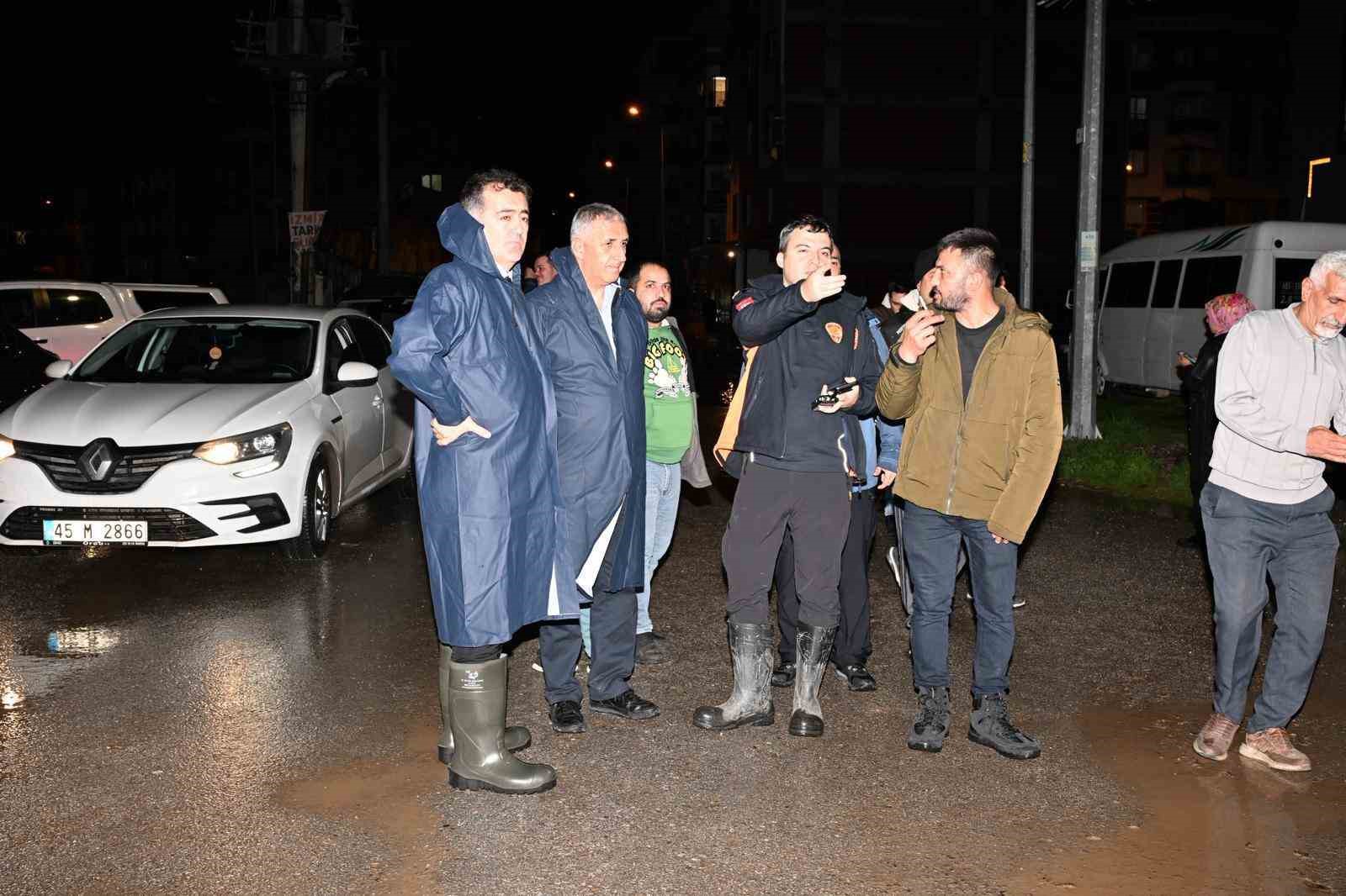 Manisa’da büyükşehir ve MASKİ’den sağanak yağışa etkin müdahale
