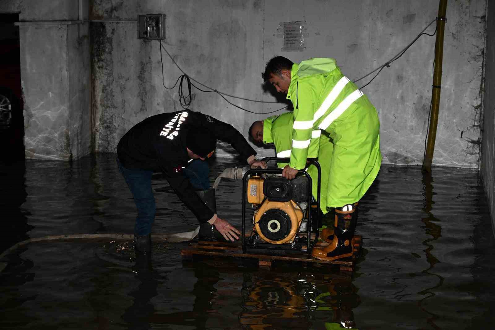 Manisa’da büyükşehir ve MASKİ’den sağanak yağışa etkin müdahale
