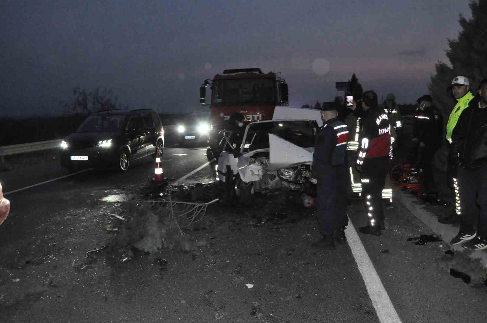 Manisa’da feci kaza: 2 ölü, 5 yaralı
