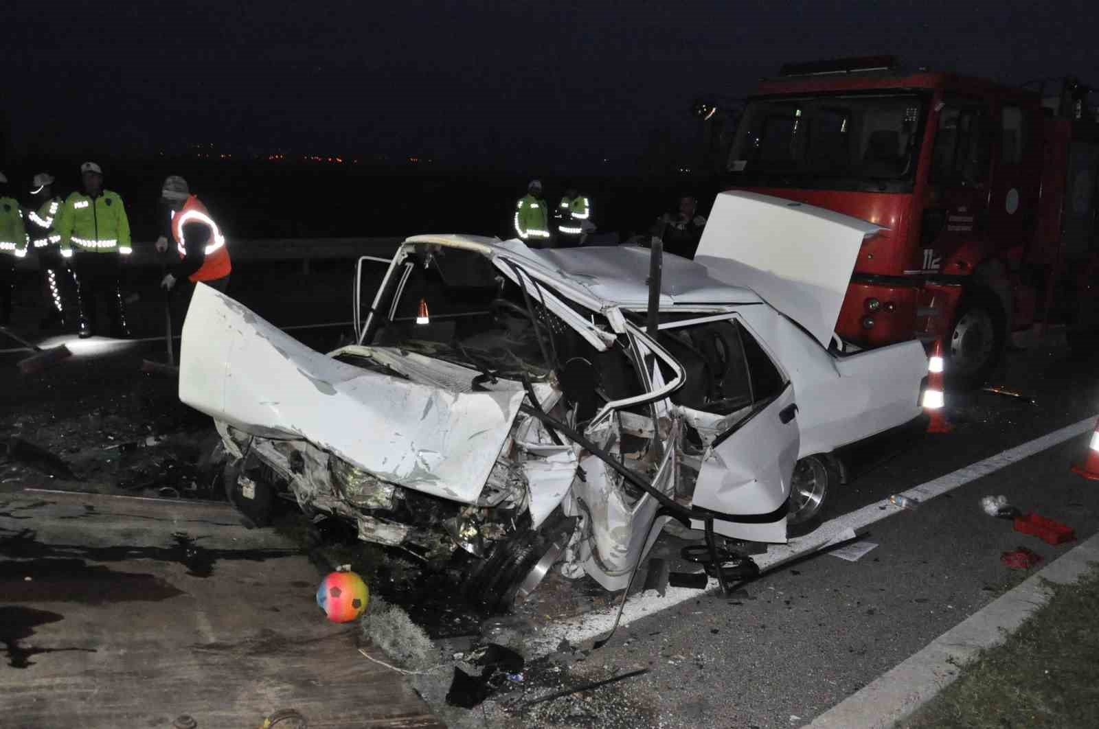 Manisa’da feci kaza: 2 ölü, 5 yaralı
