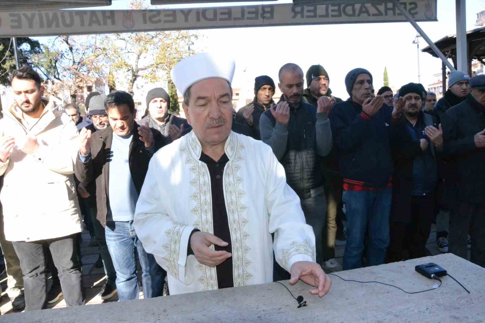 Manisa’da Filistin’de hayatını kaybedenler için gıyabi cenaze namazı kılındı
