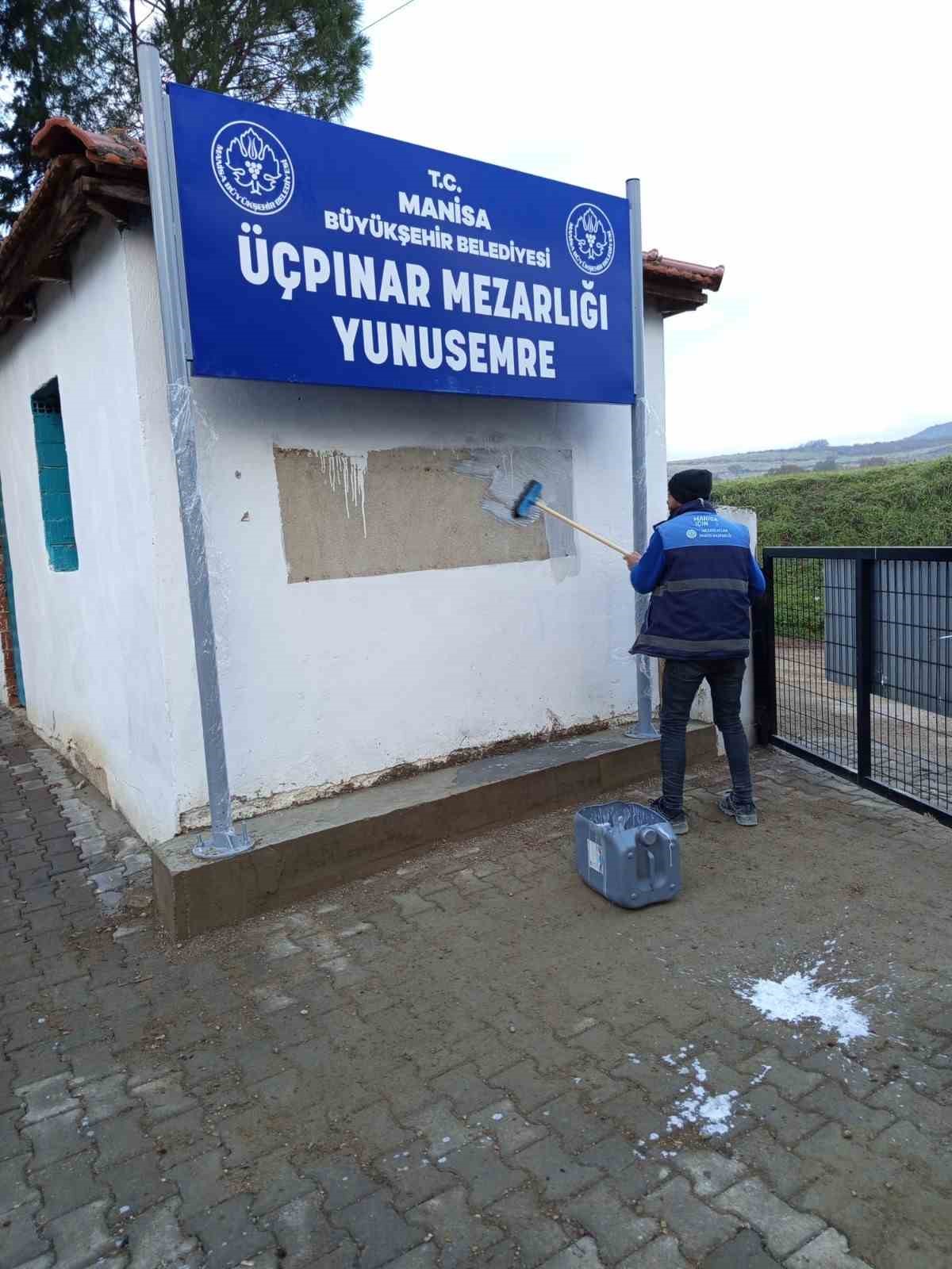 Manisa’da mezarlıklara kapsamlı bakım
