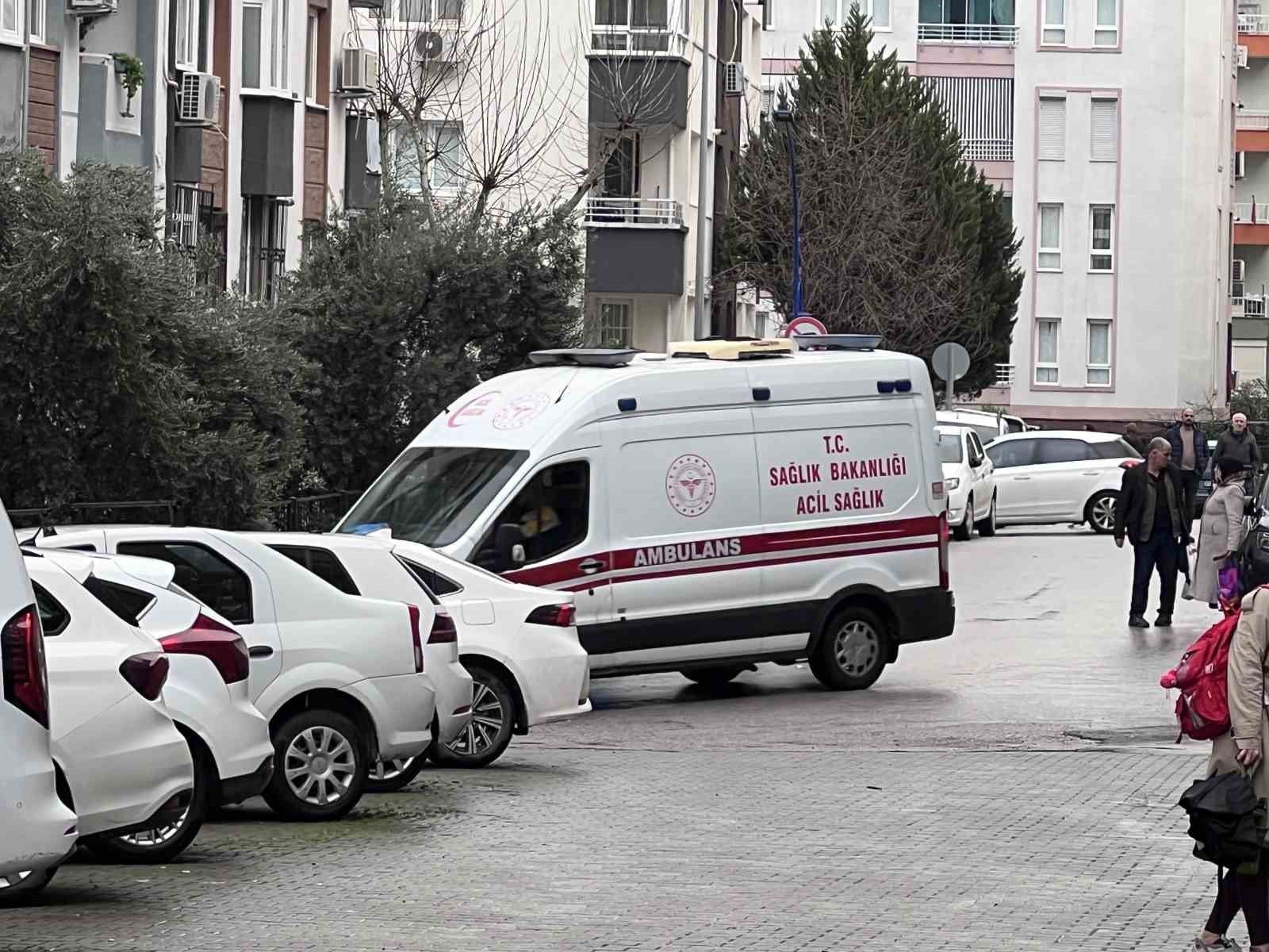 Manisa’da otopark girişinde bir kişi ölü bulundu
