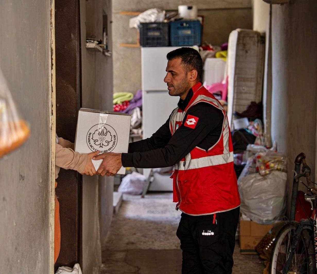 Manisa’da ramazan dayanışması giderek büyüyor
