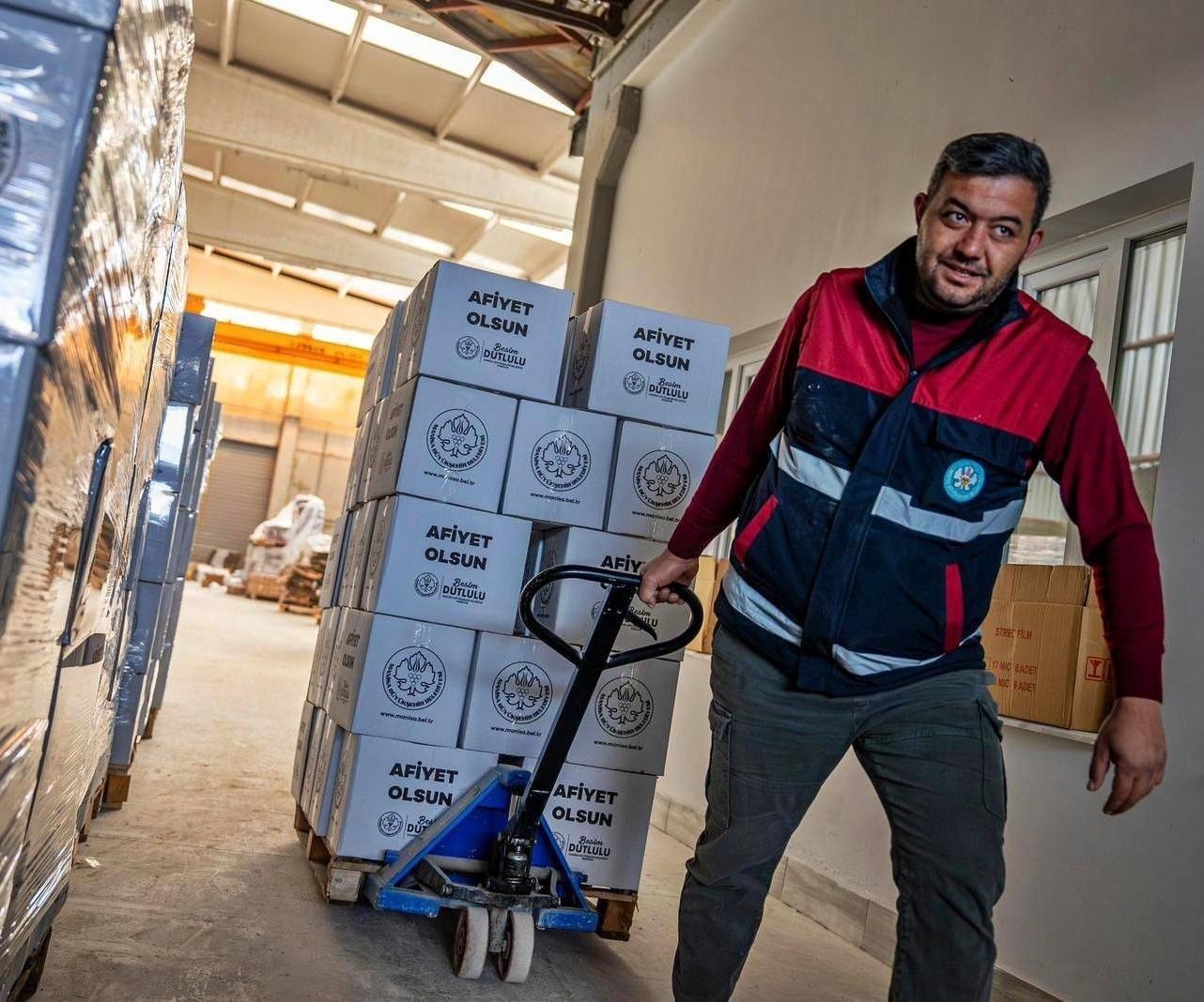 Manisa’da ramazan dayanışması giderek büyüyor
